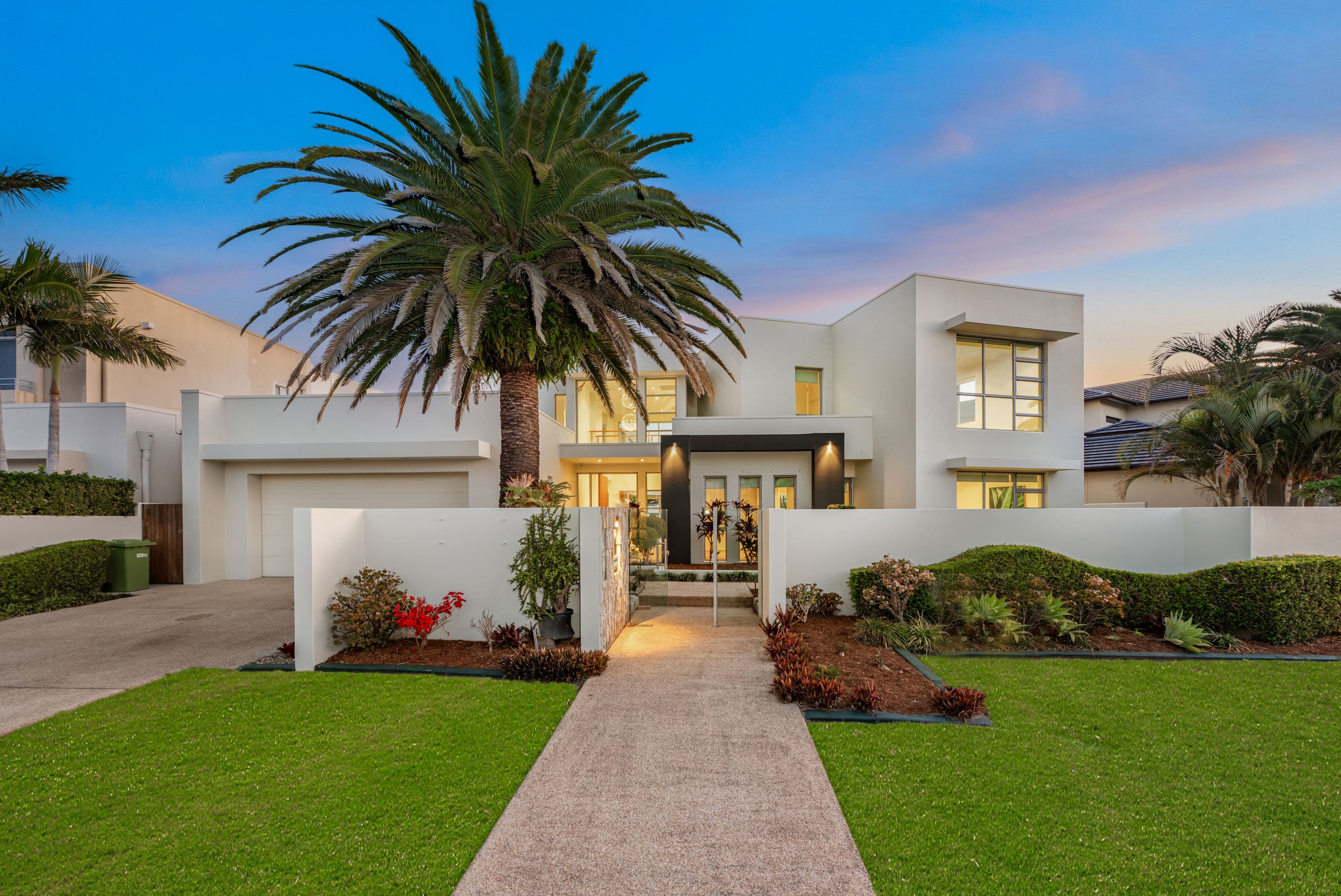 25 Royal Albert Crescent, Sovereign Islands QLD 4216, Sovereign Islands - Image 1