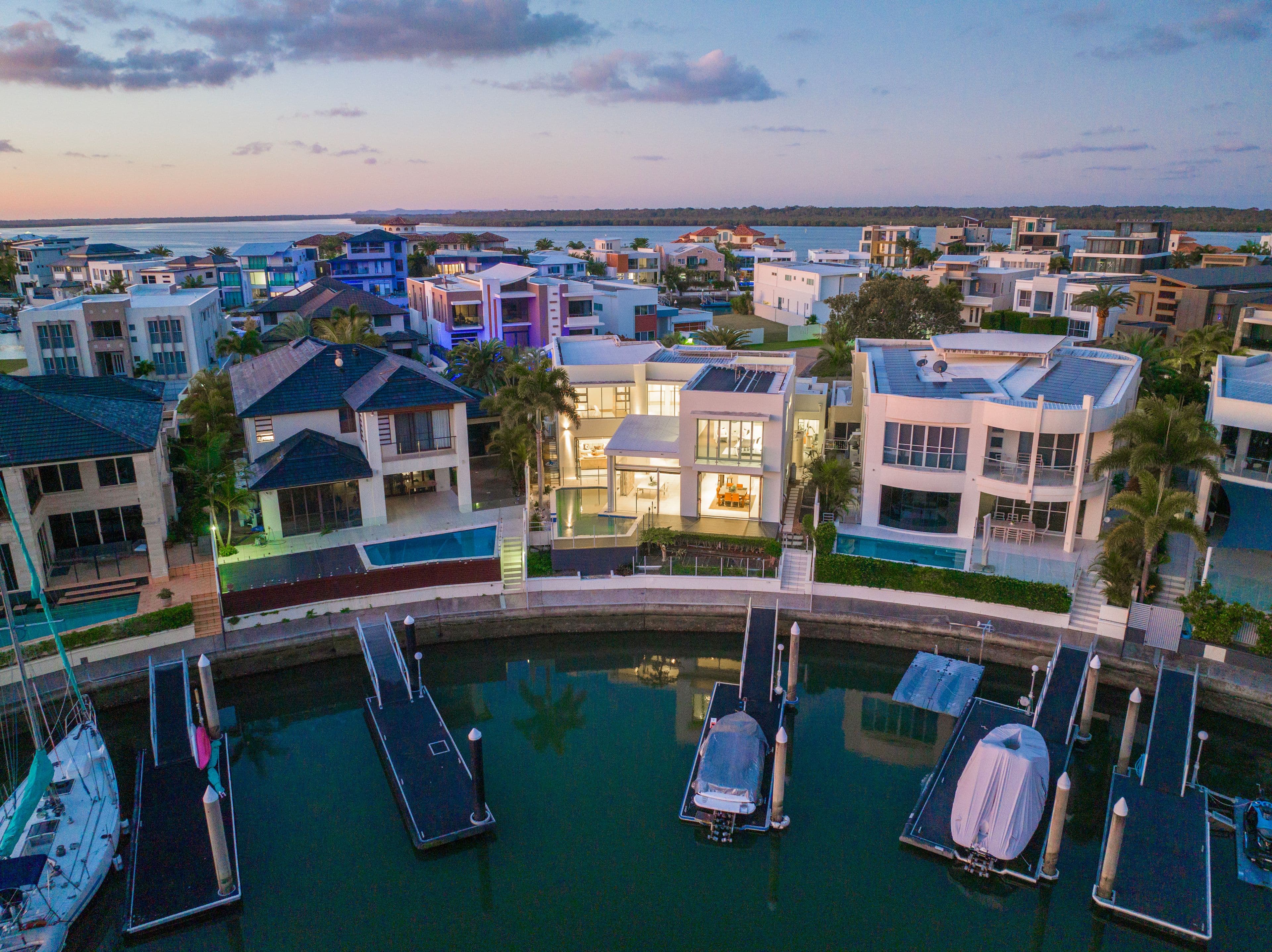 25 Royal Albert Crescent, Sovereign Islands QLD 4216, Sovereign Islands - Thumbnail 3