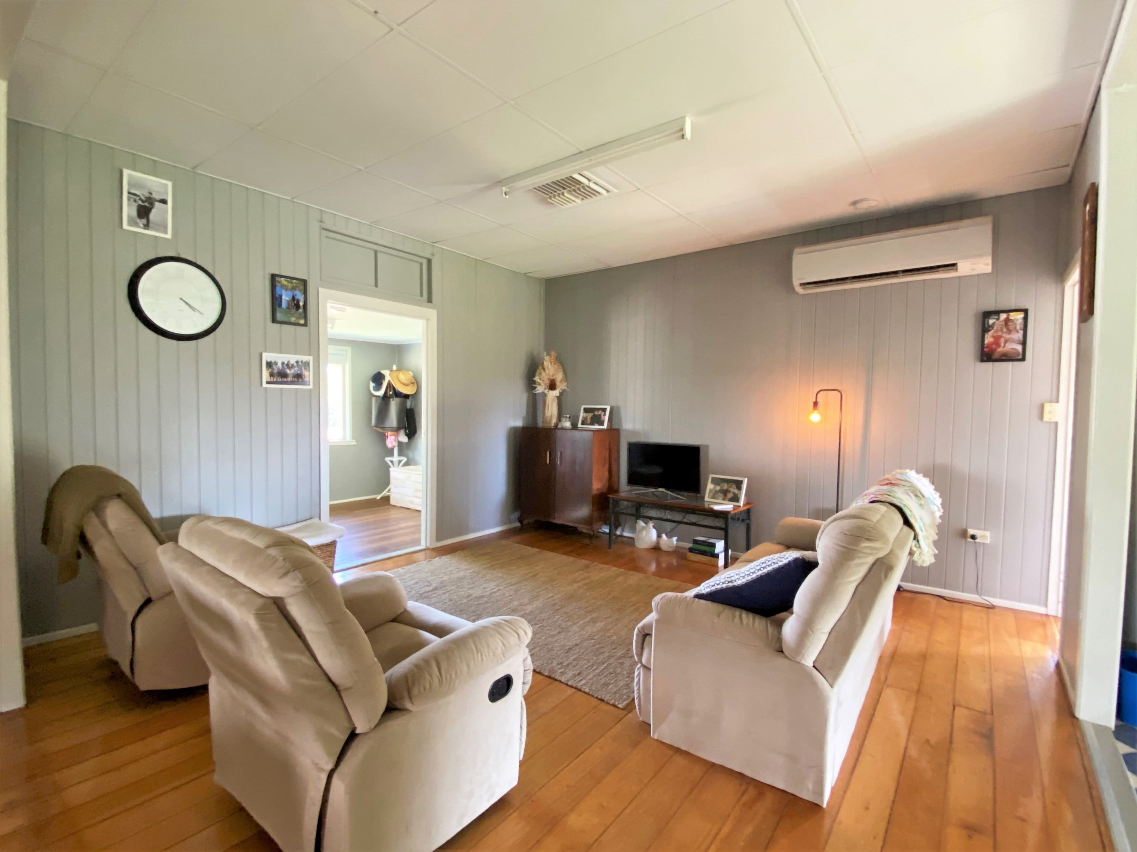 47 Eagle Street, Longreach QLD 4730, Longreach - Thumbnail 2