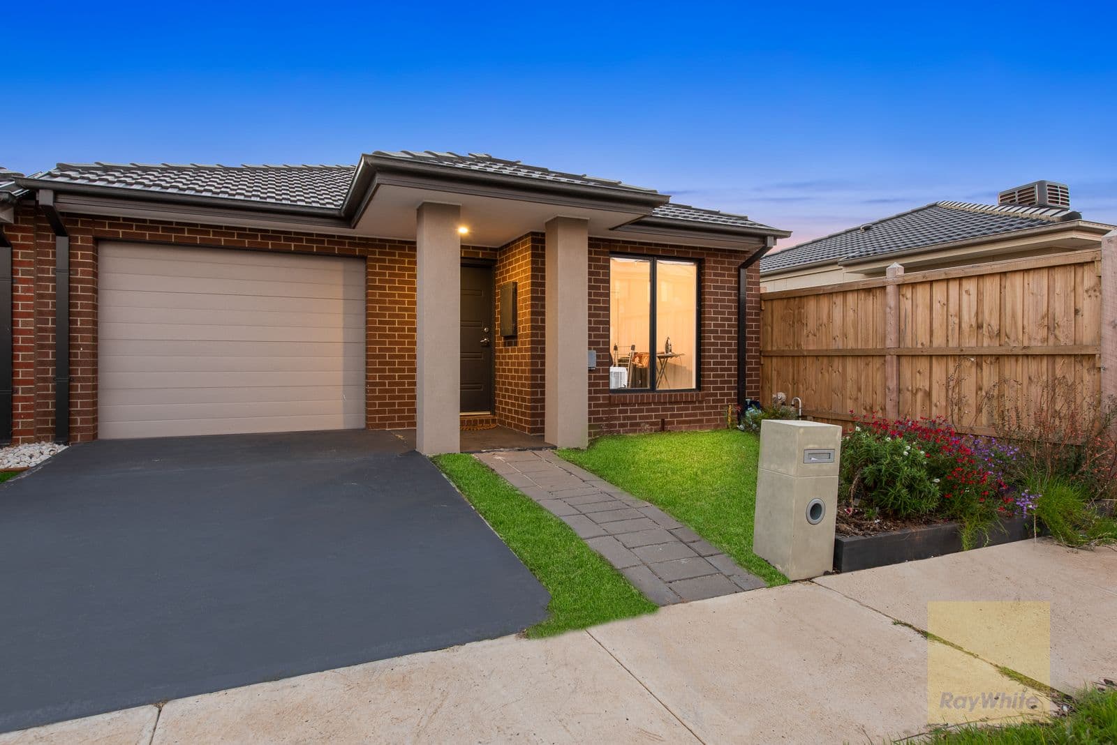 4 Meadowsweet Avenue, Truganina VIC 3029, Truganina - Thumbnail 2