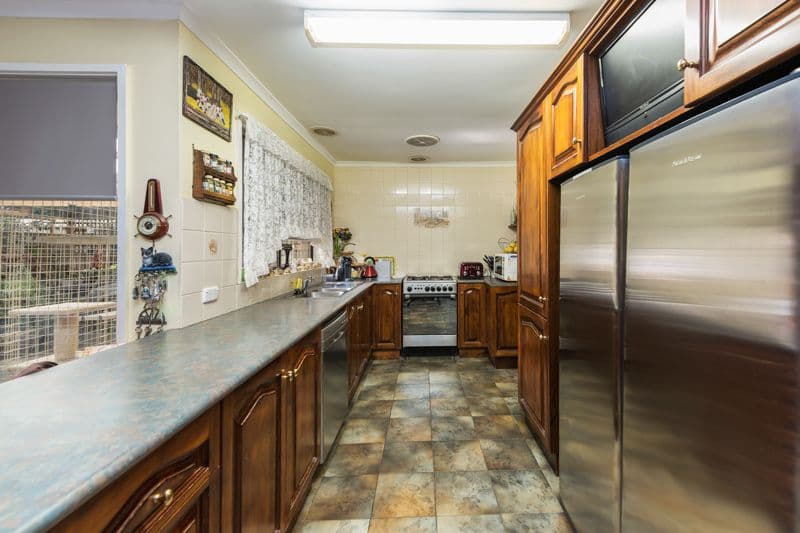 36 Tern Court, Melton VIC 3337, Melton - Thumbnail 3
