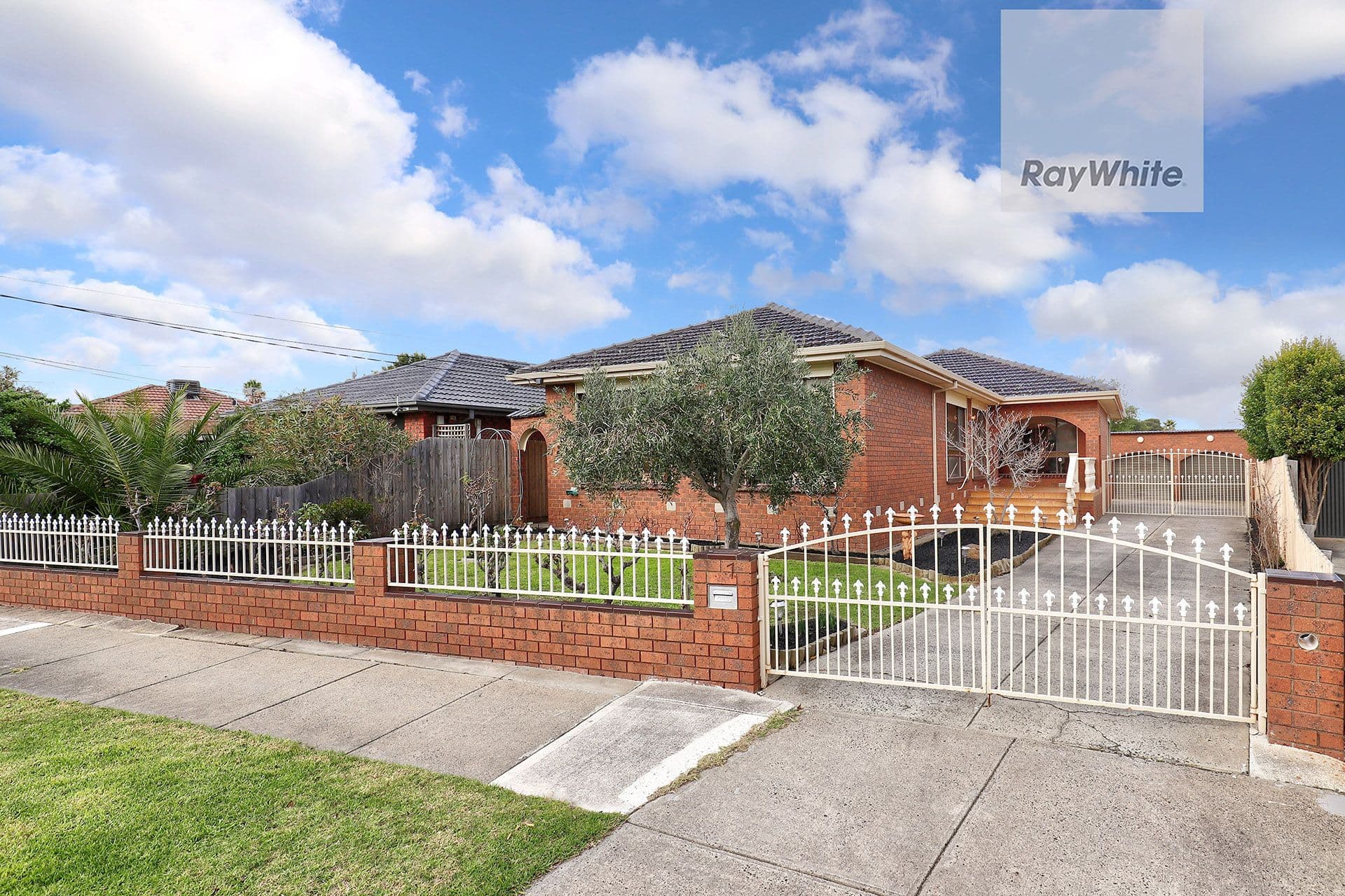 7 Finningley Drive, Tullamarine VIC 3043, Tullamarine - Image 1