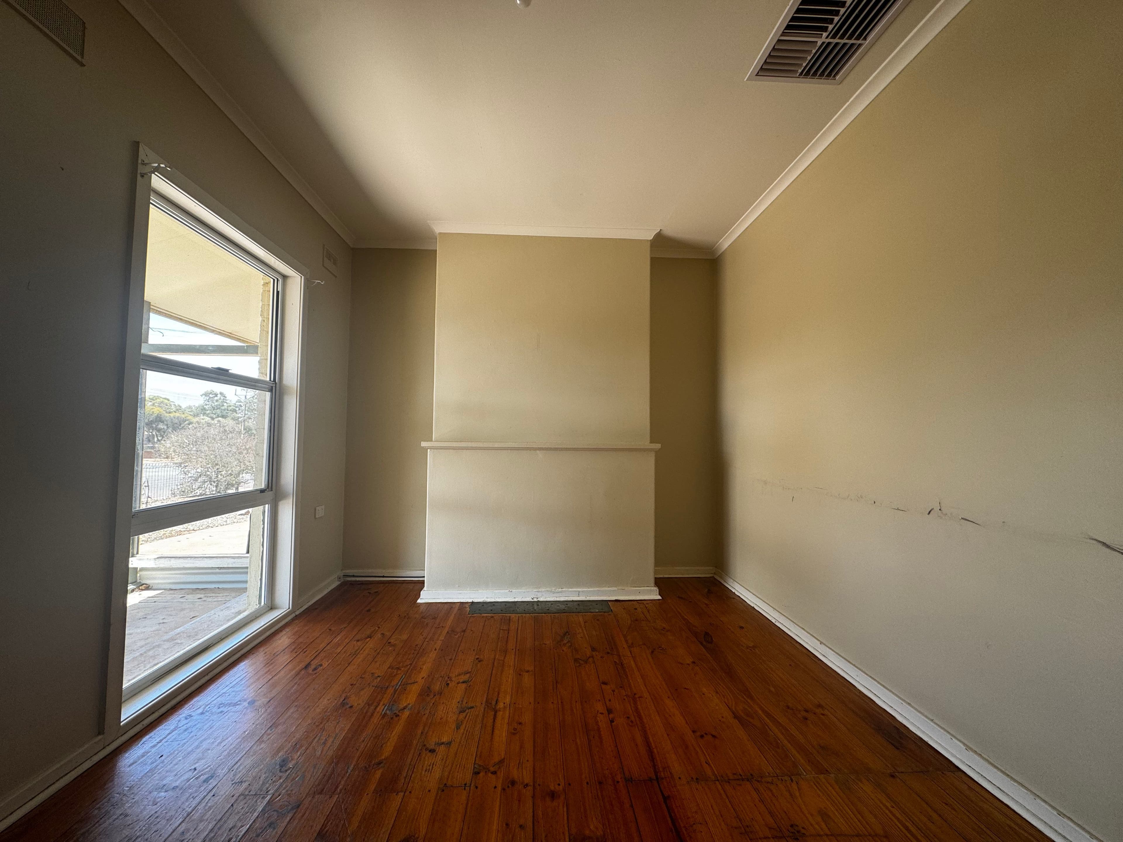 36 Seaview Road, Port Augusta SA 5700, Port Augusta - Thumbnail 3