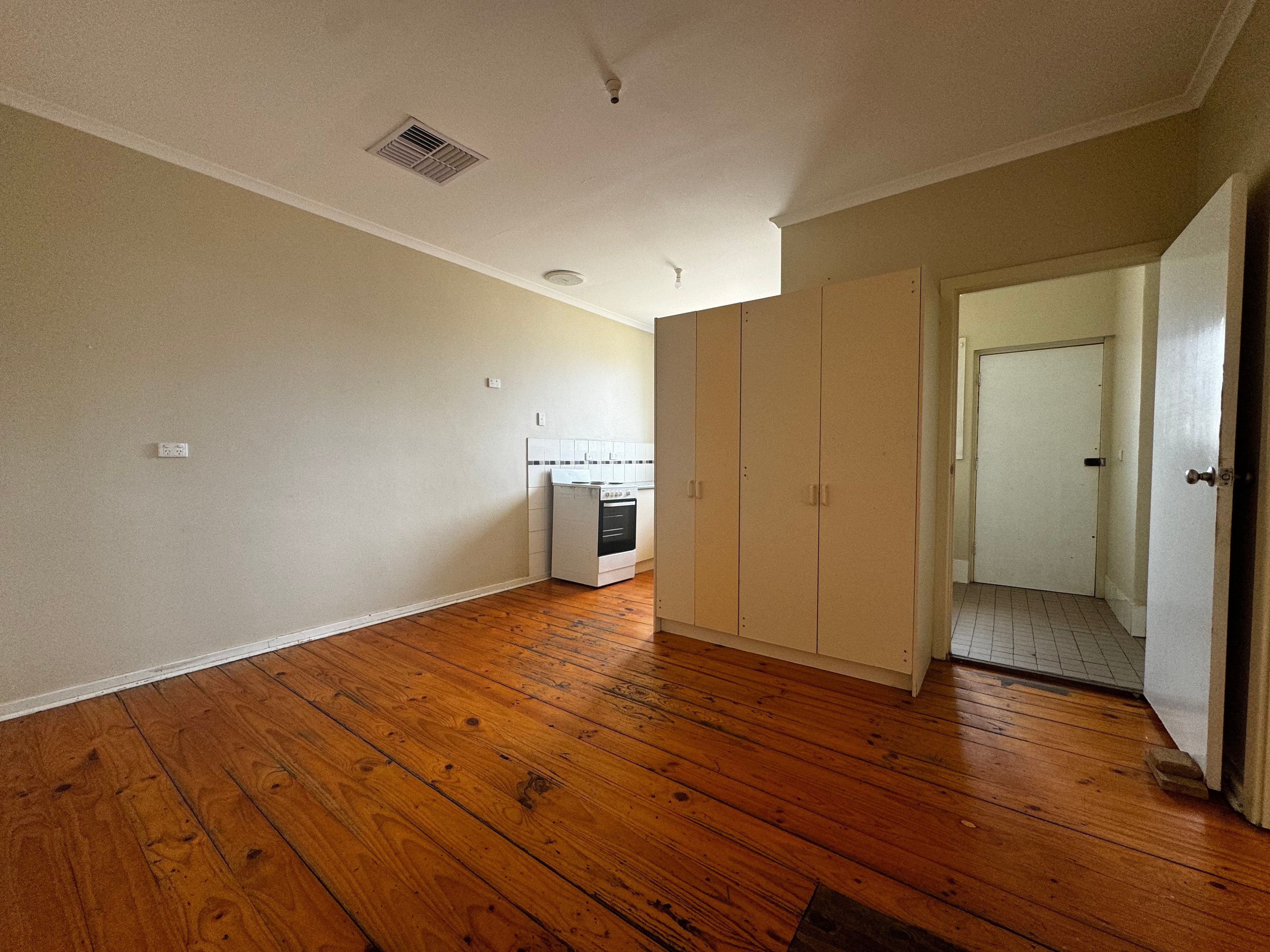 36 Seaview Road, Port Augusta SA 5700, Port Augusta - Thumbnail 8