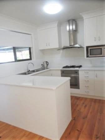18 Lark Street, Birkdale QLD 4159, Birkdale - Thumbnail 2
