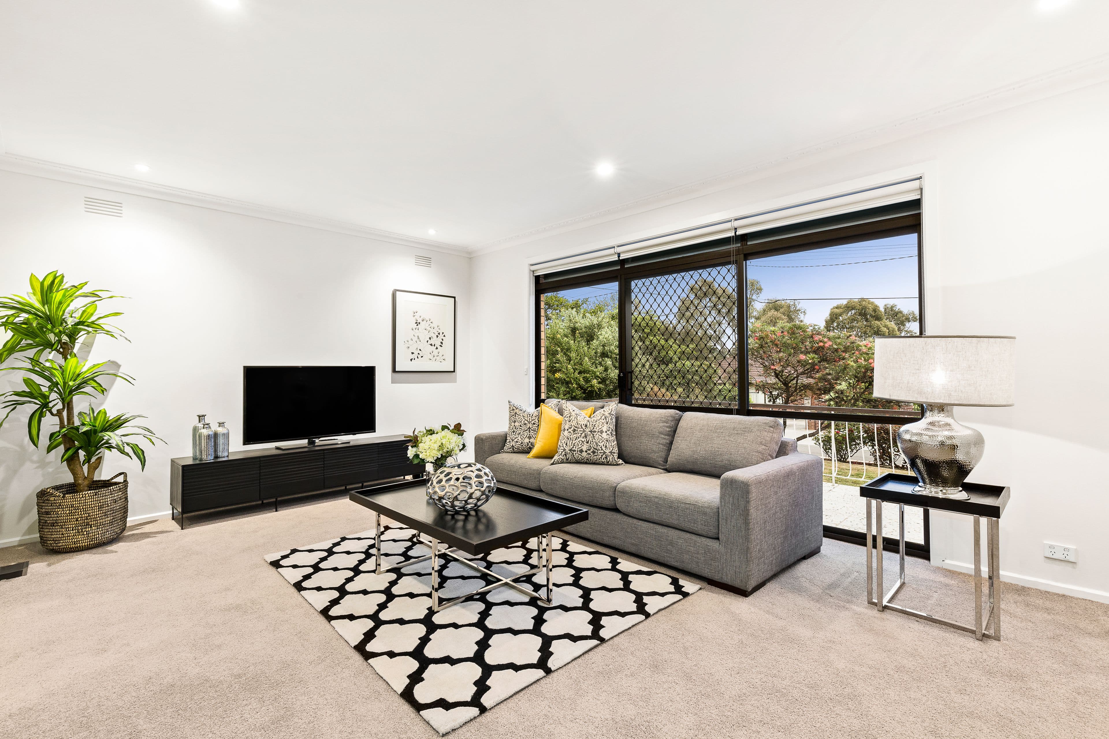 4 Melissa Street, Mount Waverley VIC 3149, Mount Waverley - Thumbnail 2