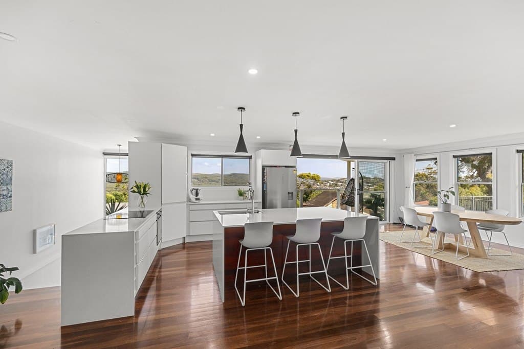34 Masefield Avenue, Bateau Bay - Thumbnail 2