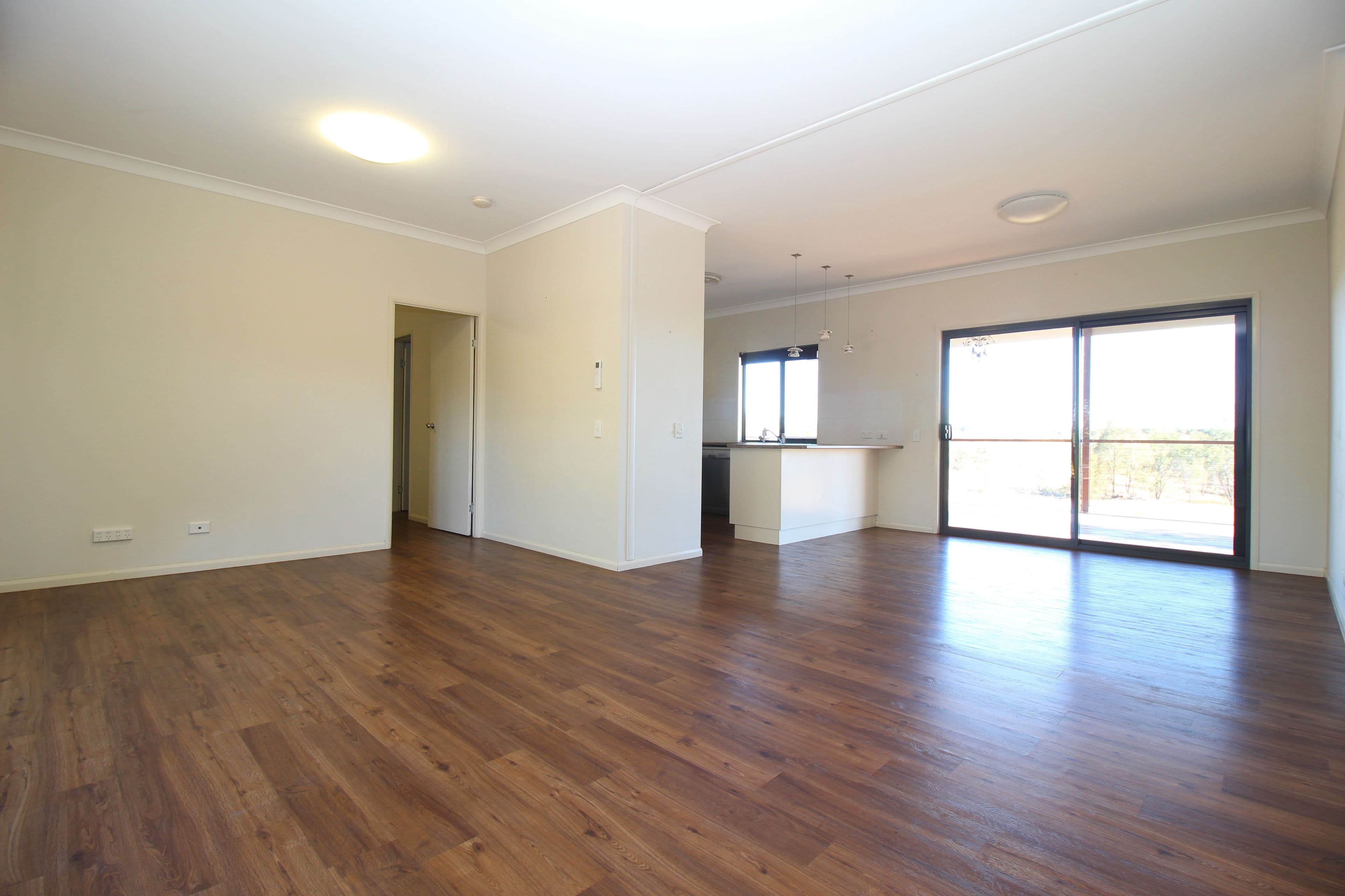 77 Patanga Place, Emerald QLD 4720, Emerald - Thumbnail 4