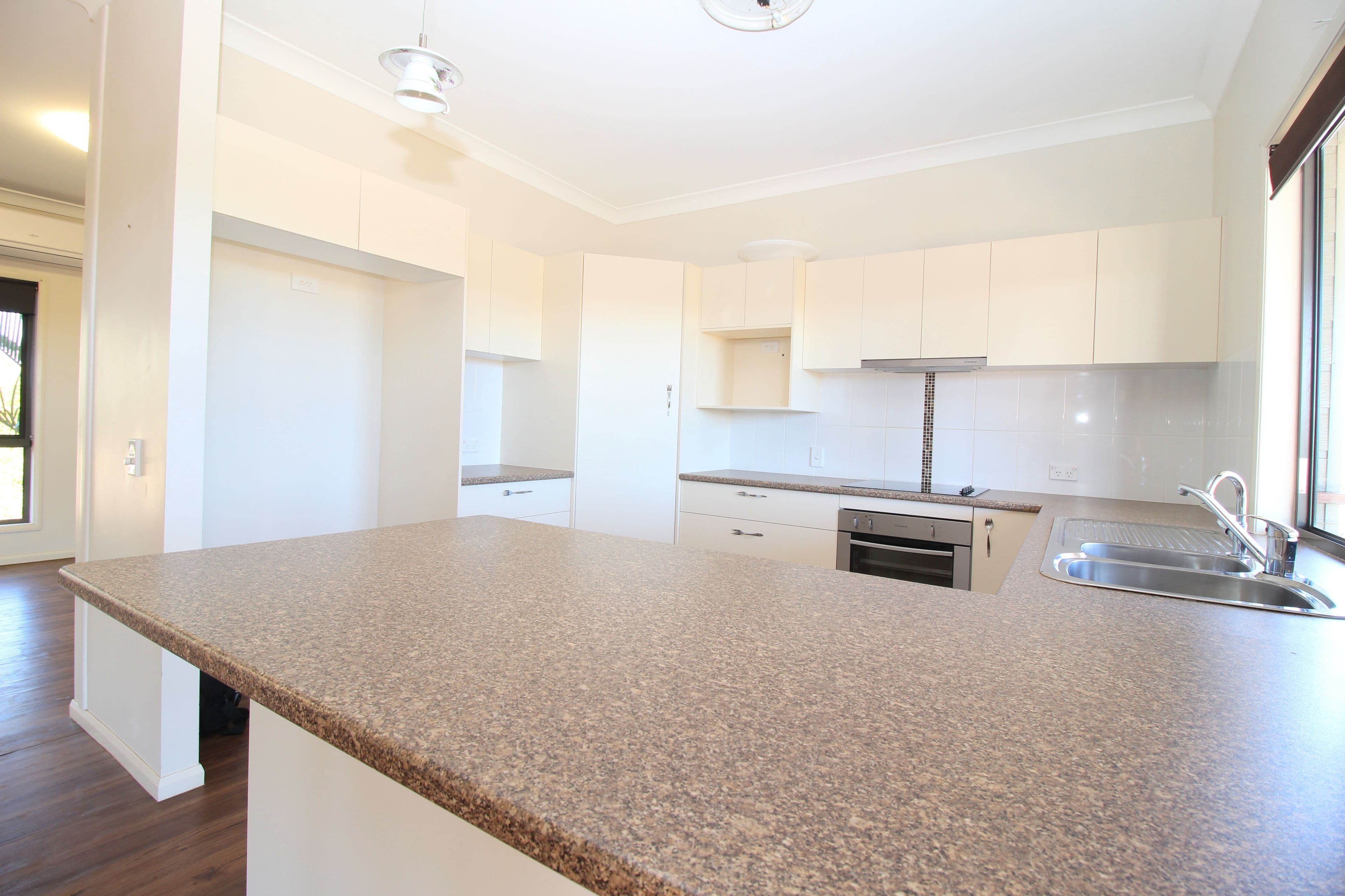 77 Patanga Place, Emerald QLD 4720, Emerald - Thumbnail 7