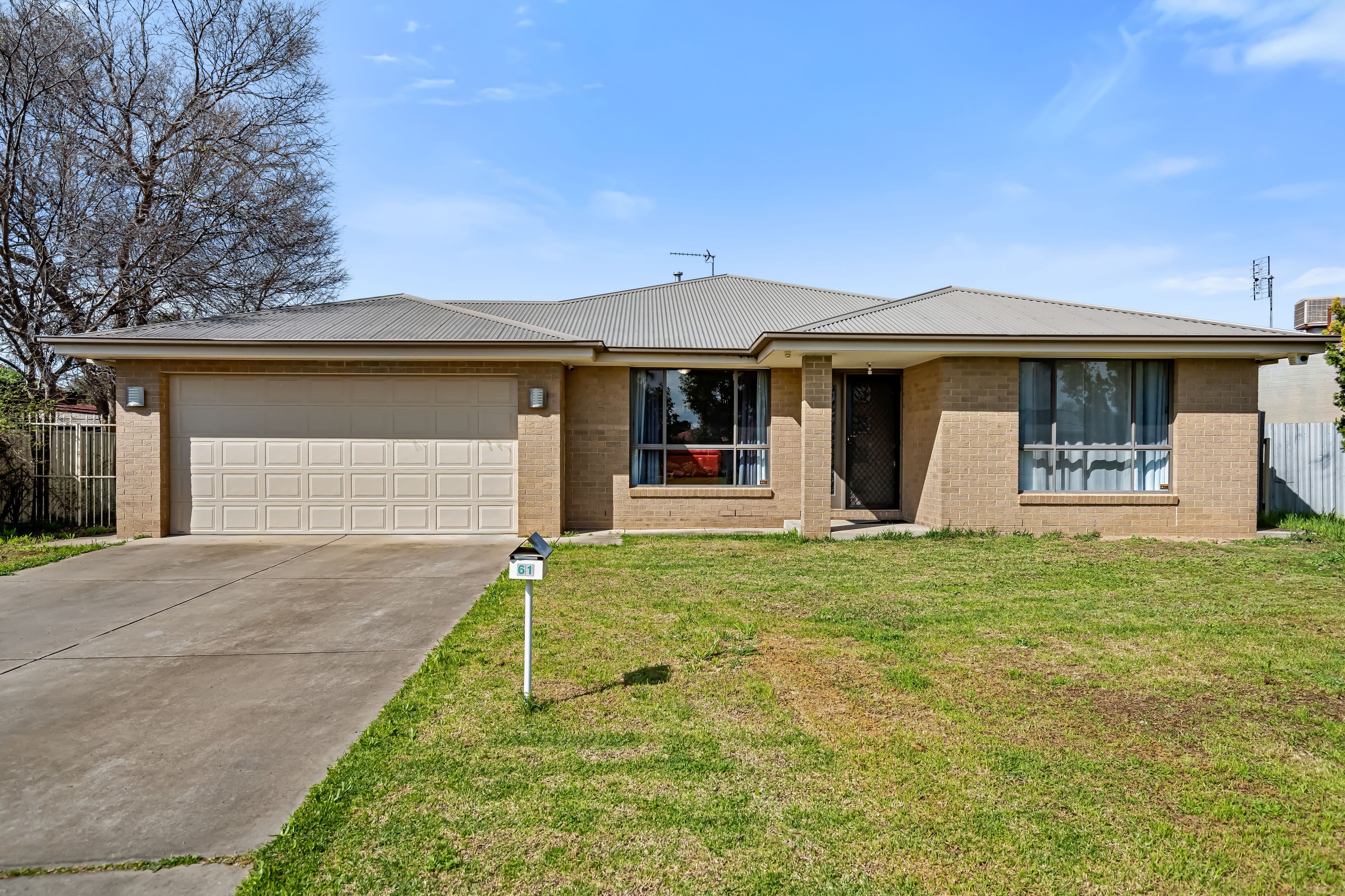 61 Undurra Drive, Glenfield Park NSW 2650, Glenfield Park - Image 1