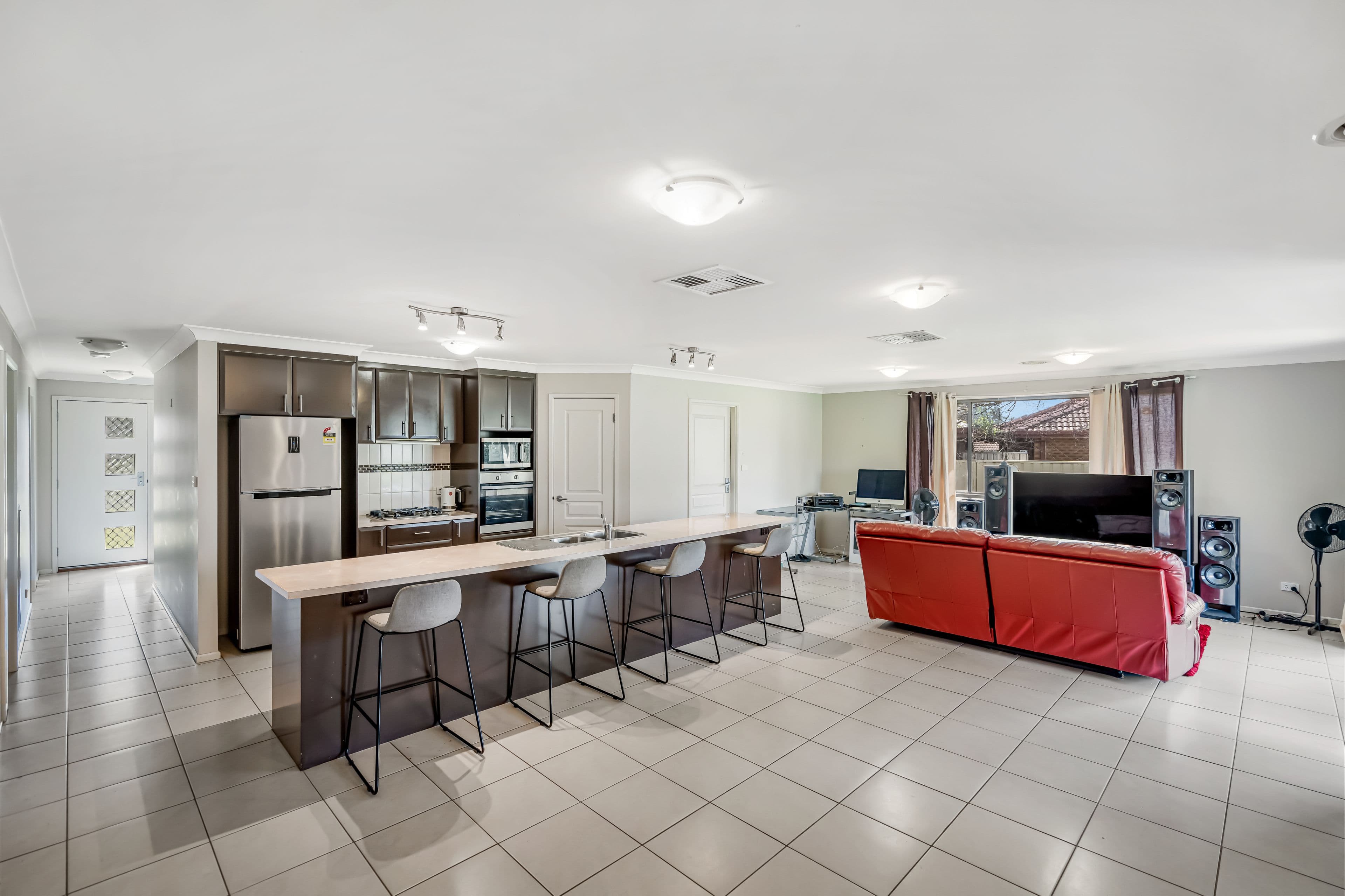 61 Undurra Drive, Glenfield Park NSW 2650, Glenfield Park - Thumbnail 2