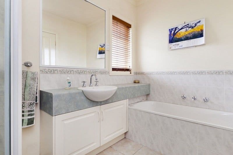 13 Yvette Drive, ROWVILLE VIC 3178, Rowville - Thumbnail 6