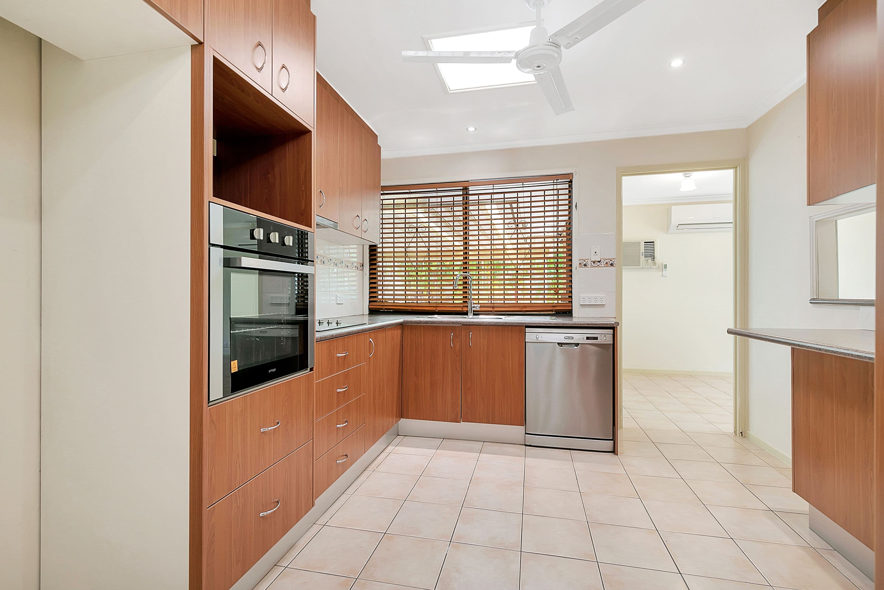 9 Weymouth Street, Alexandra Hills QLD 4161, Alexandra Hills - Thumbnail 3