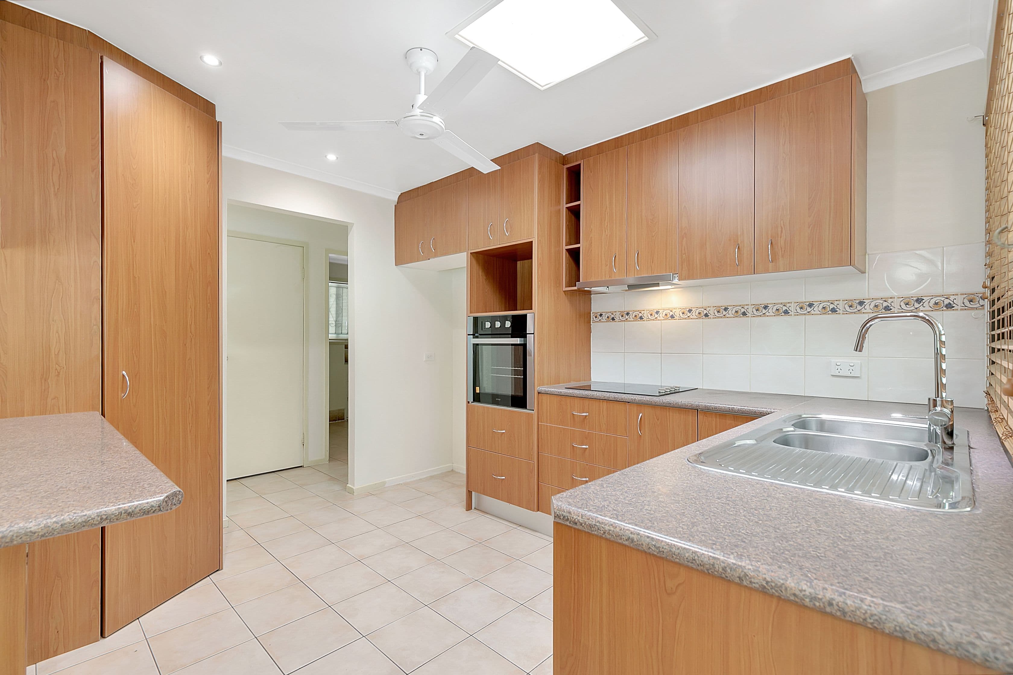 9 Weymouth Street, Alexandra Hills QLD 4161, Alexandra Hills - Thumbnail 4