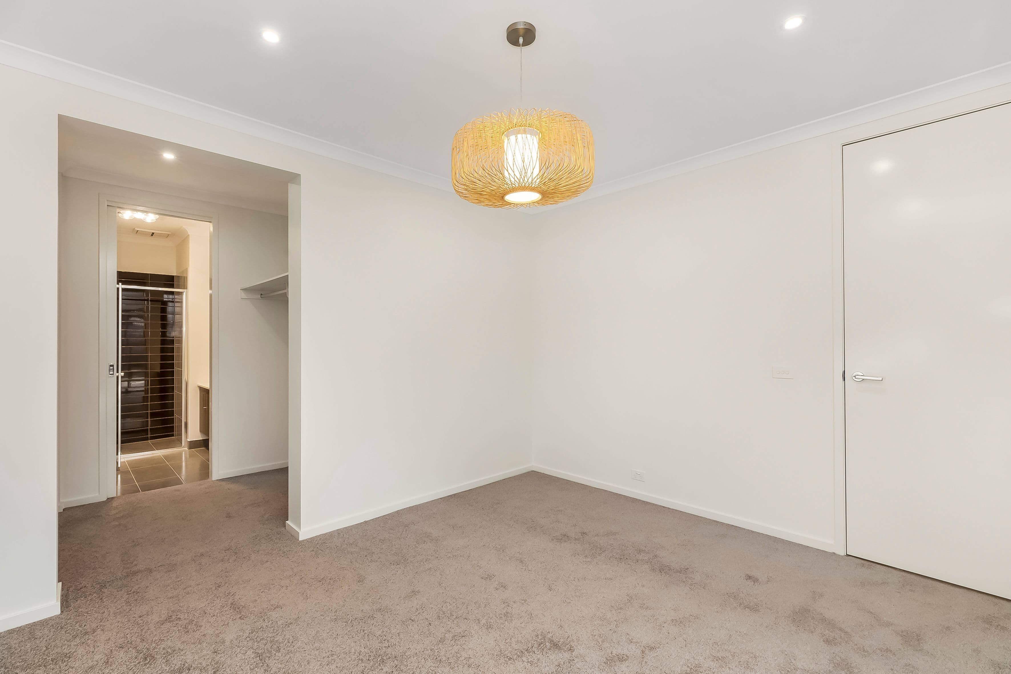 34 Kirstina Road, Glen Waverley VIC 3150, Glen Waverley - Thumbnail 6