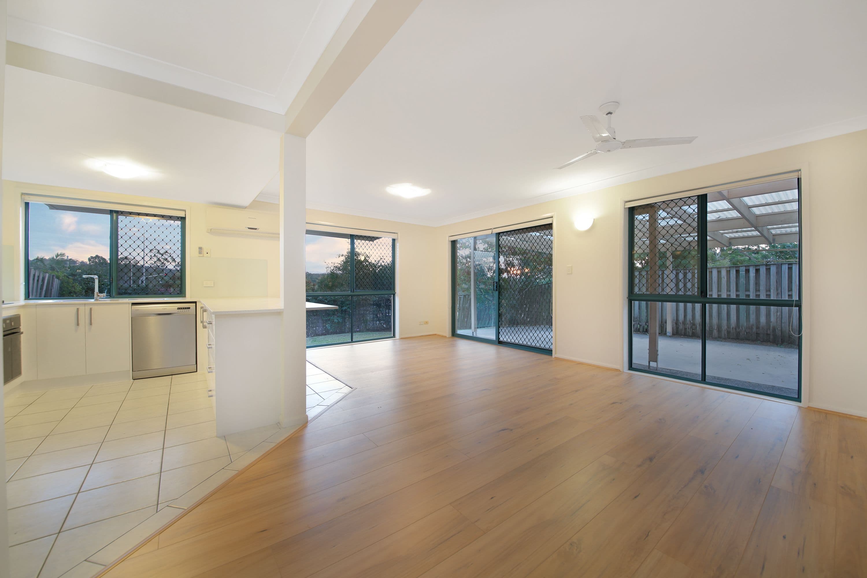 121 Greenacre Drive, Parkwood QLD 4214, Parkwood - Thumbnail 4