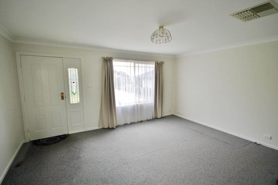 1 Brocade Place, YOUNG NSW 2594, Young - Thumbnail 3