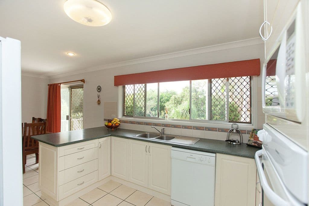 6 Fernshaw Street, Macgregor QLD 4109, Macgregor - Thumbnail 4