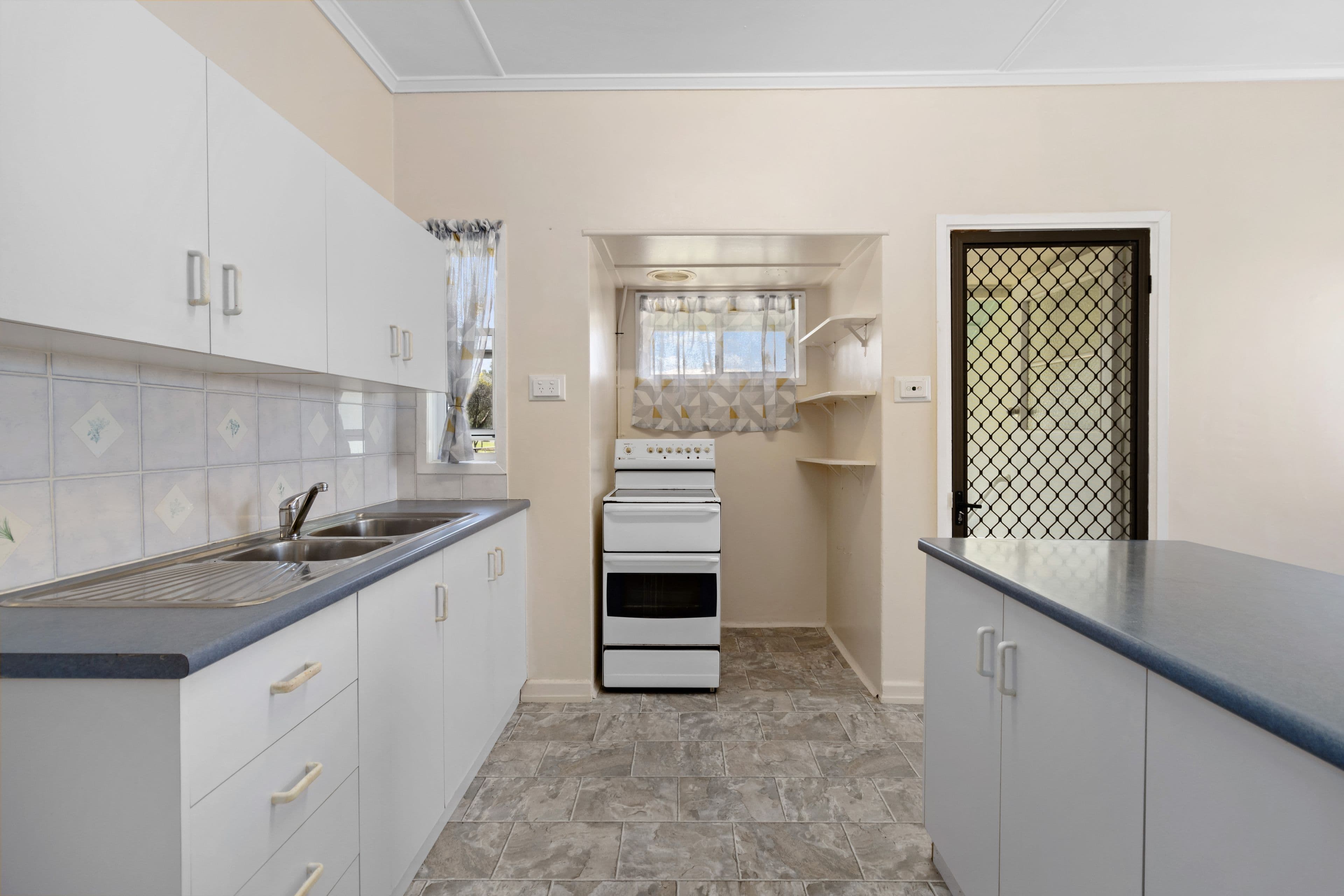 8 Christensen Crescent, Maryborough QLD 4650, Maryborough - Thumbnail 5