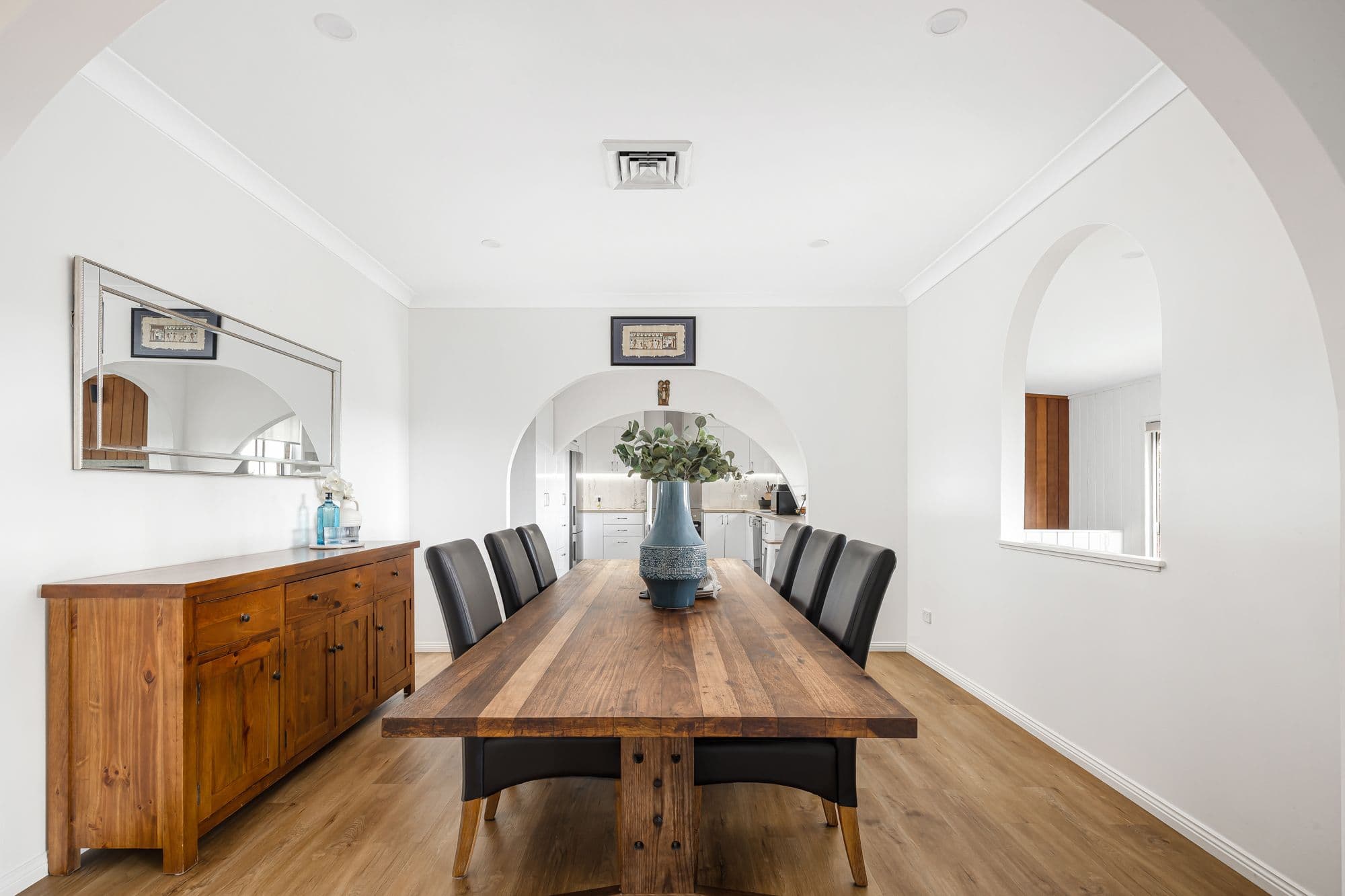 7 Tamboura Avenue, Baulkham Hills NSW 2153, Baulkham Hills - Thumbnail 2