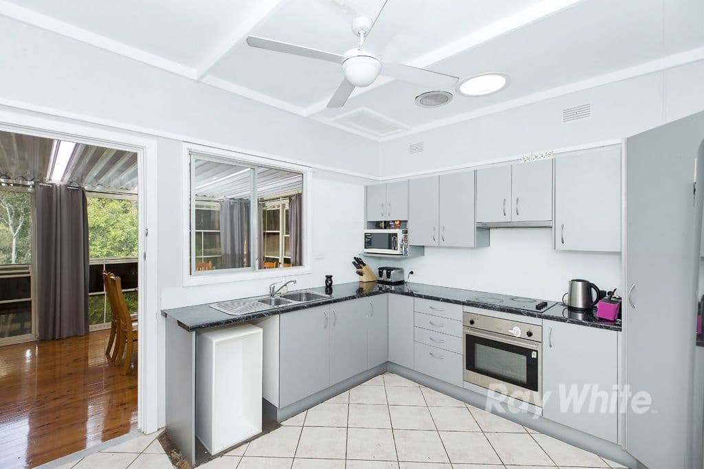146 Excelsior Parade, Toronto - Thumbnail 8