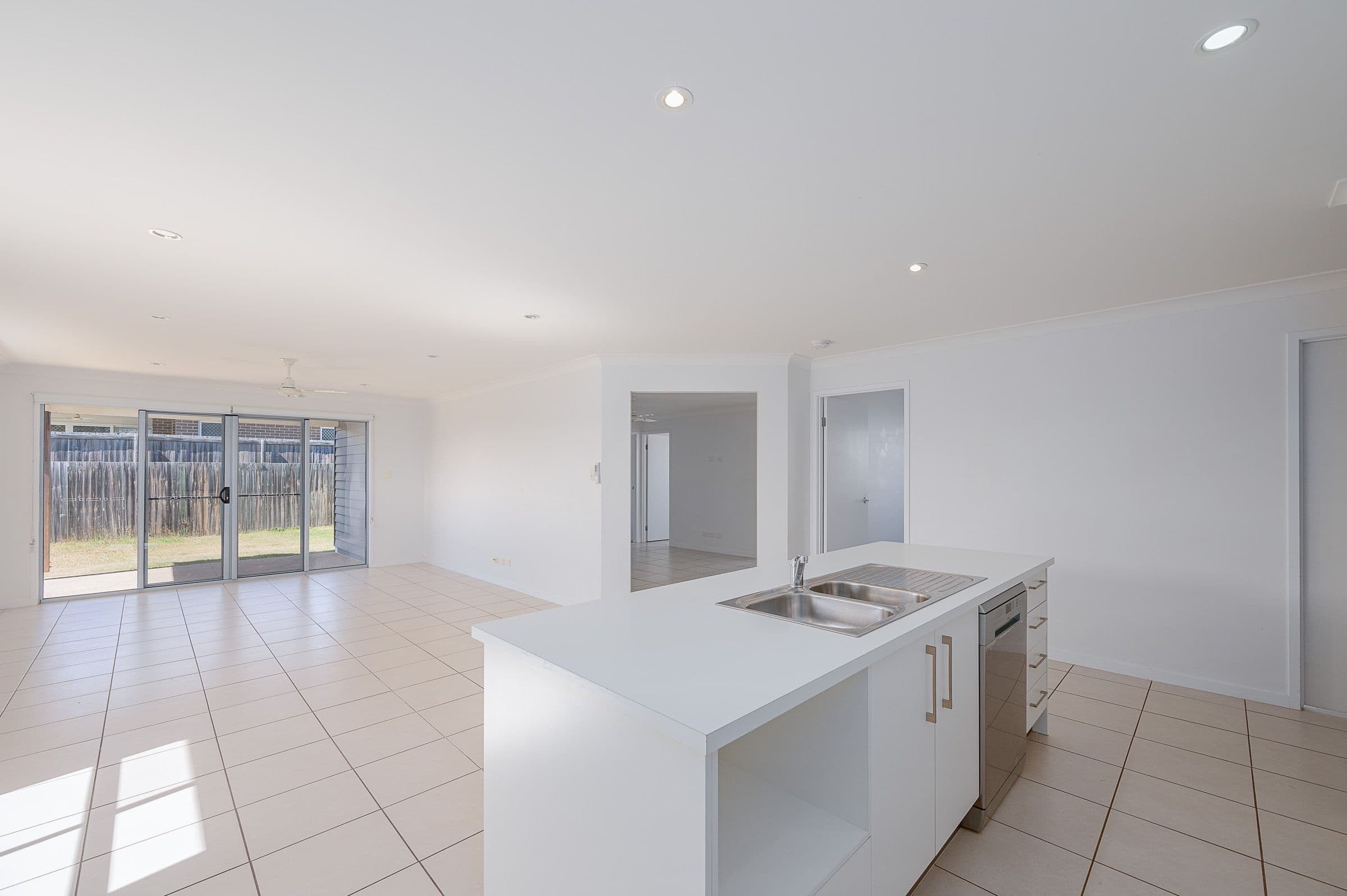 24 Petrel Street, Kirkwood QLD 4680, Kirkwood - Thumbnail 3