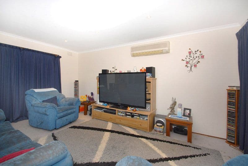 32 Quarrion Drive, CARRUM DOWNS VIC 3201, Carrum Downs - Thumbnail 4