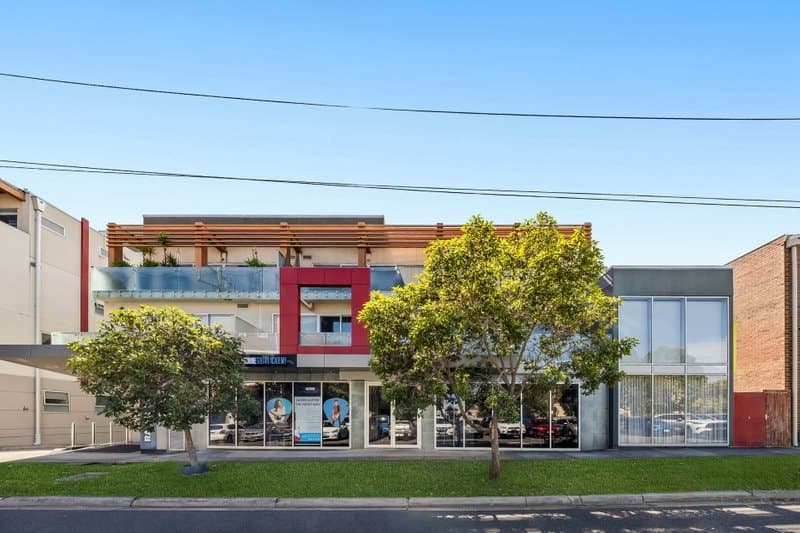 4 Marco Polo Street, Essendon - Thumbnail 7