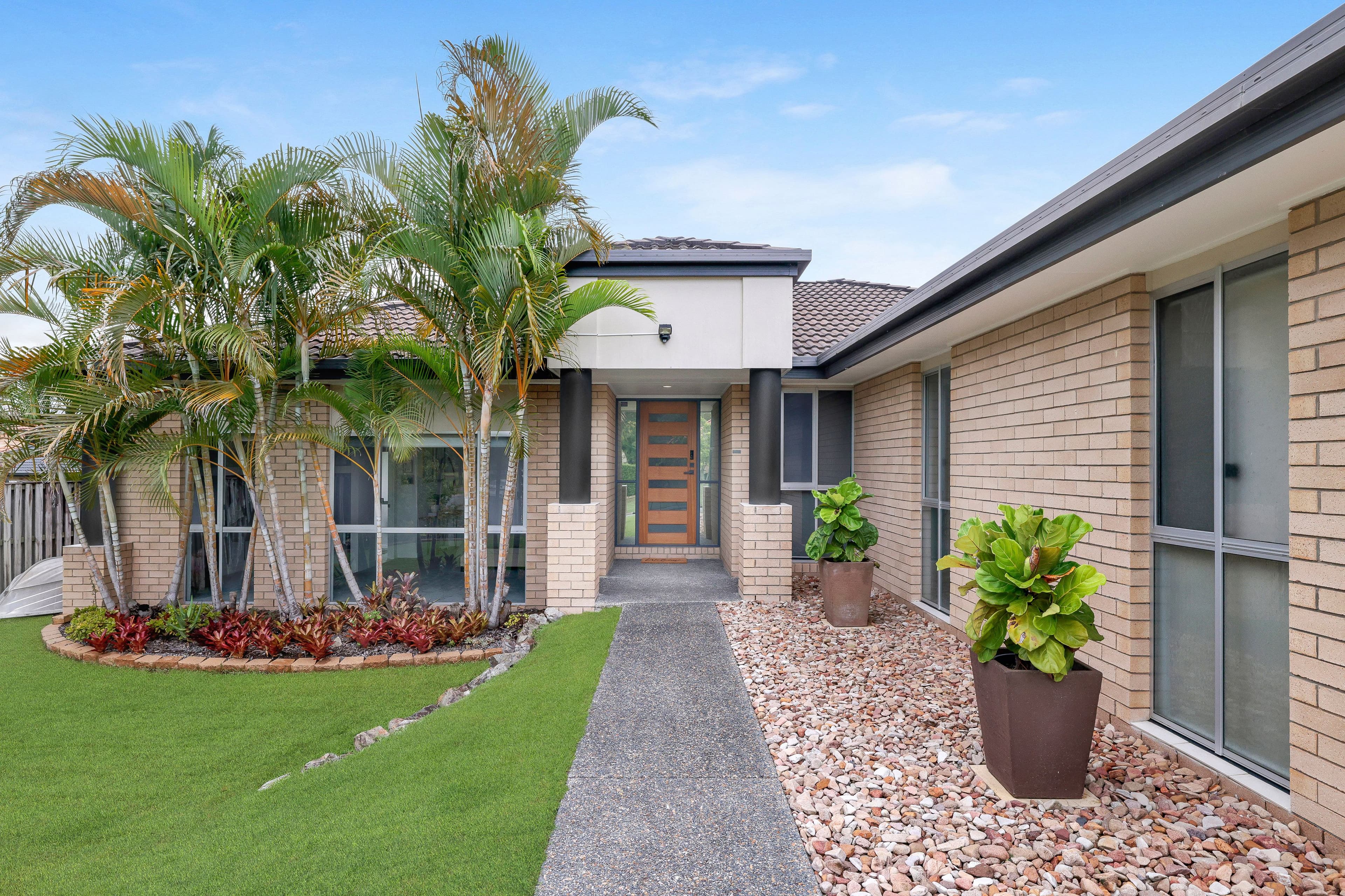 47 Feathertop Crescent, Pacific Pines QLD 4211, Pacific Pines - Thumbnail 2
