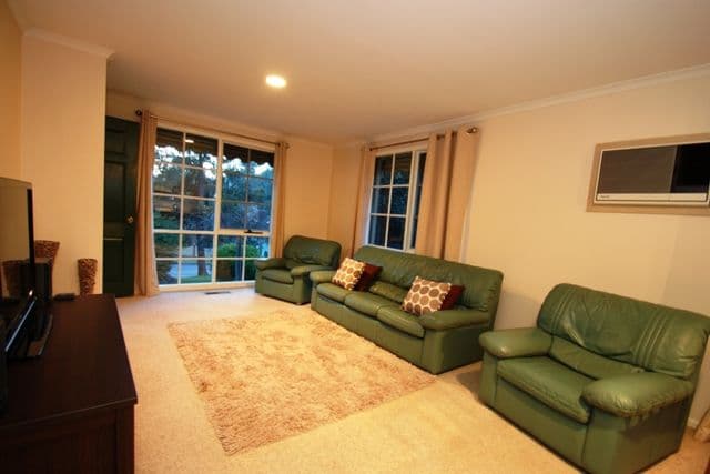 40 Calrossie Avenue, MONTMORENCY VIC 3094, Montmorency - Thumbnail 4