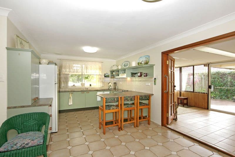 2 Compass Close, BATEAU BAY NSW 2261, Bateau Bay - Thumbnail 4