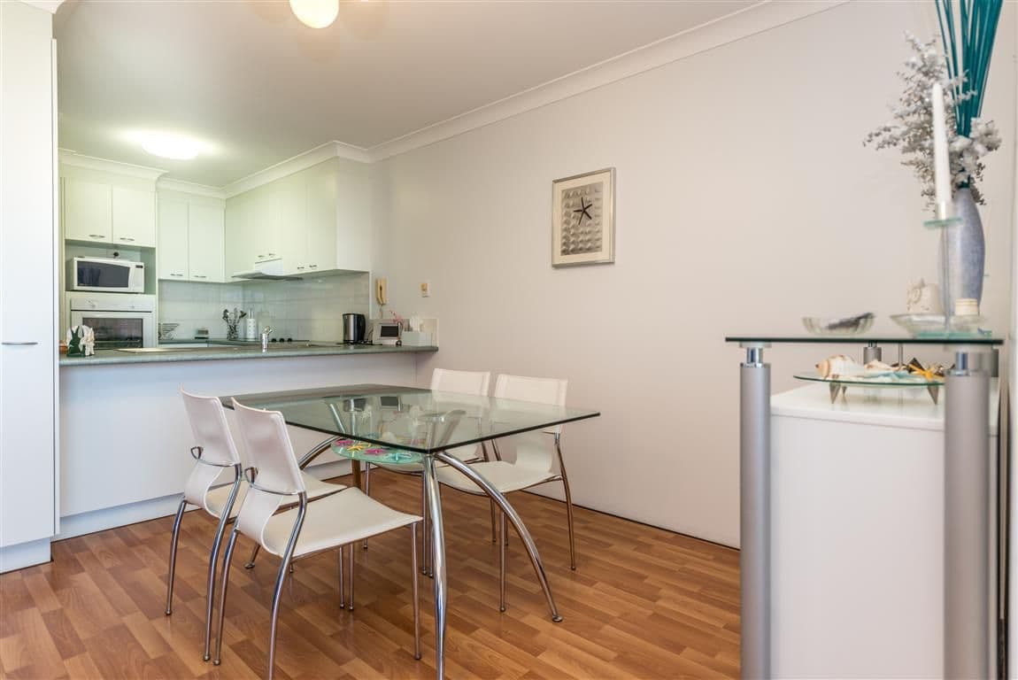 17 Korina Avenue, COOLANGATTA QLD 4225, Coolangatta - Thumbnail 3