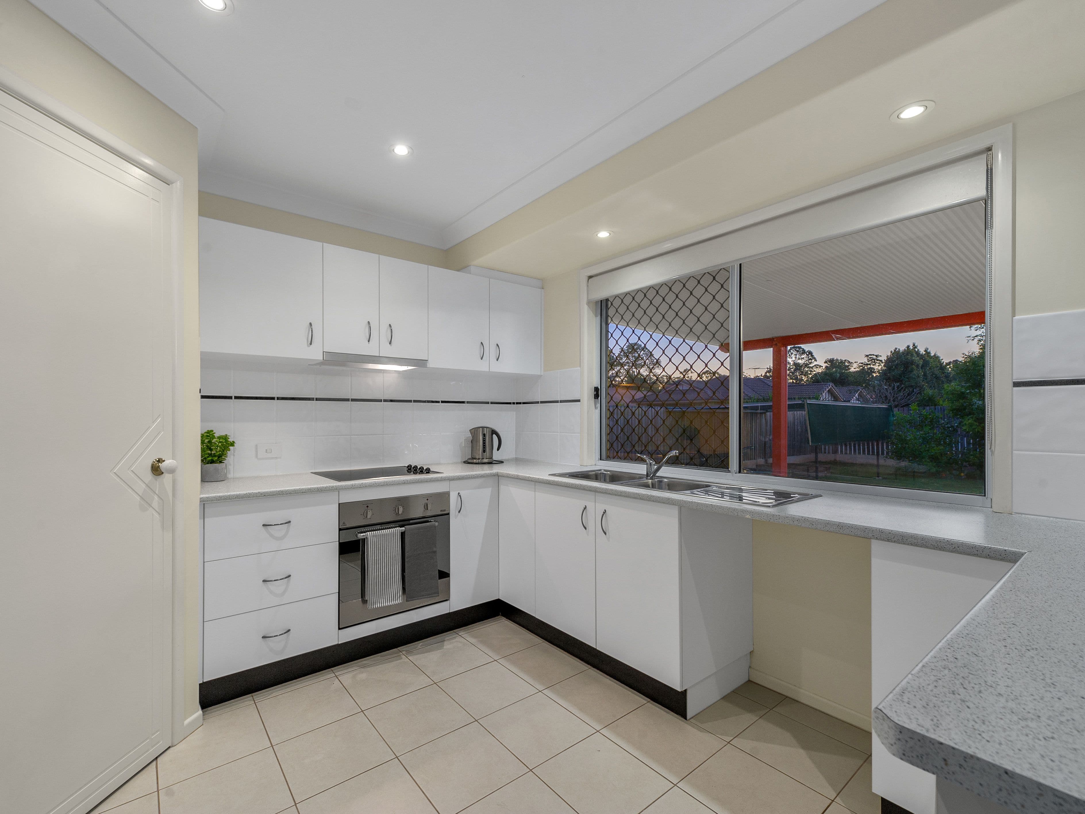 42B Spruce Street, Loganlea QLD 4131, Loganlea - Thumbnail 5