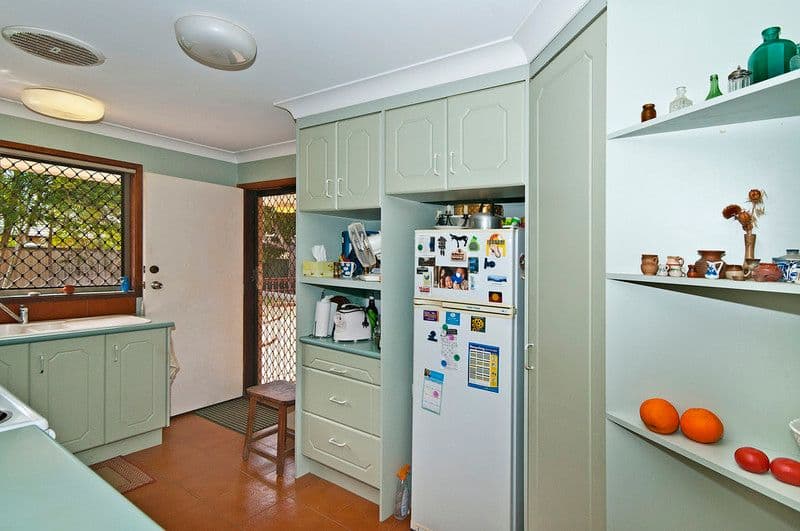 13 Sycamore Place, PALM BEACH QLD 4221, Palm Beach - Thumbnail 6