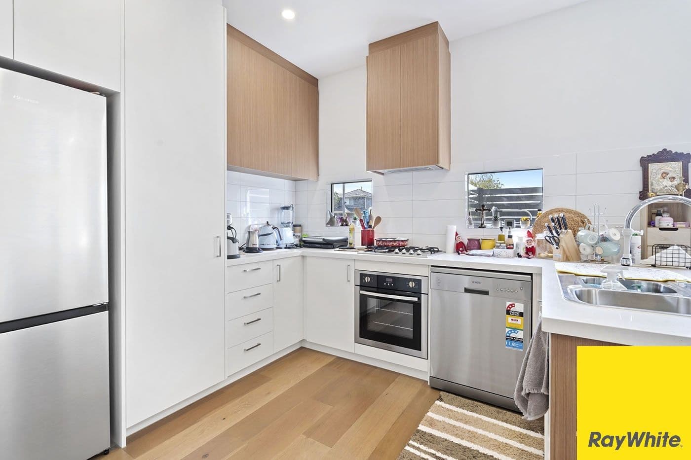 18 Chaleyer Street, Reservoir VIC 3073, Reservoir - Thumbnail 4