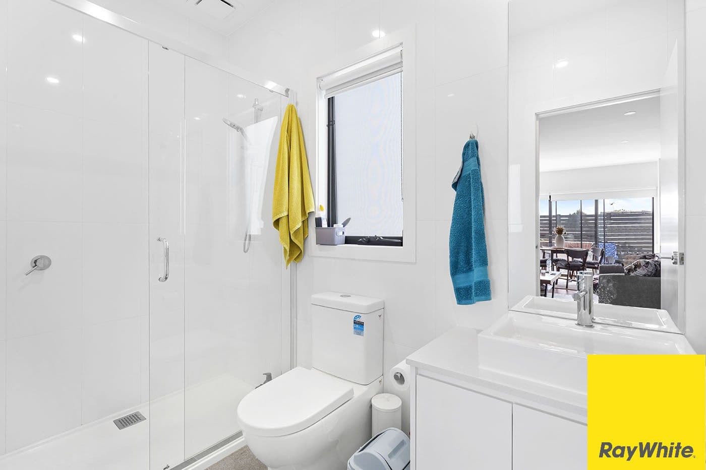 18 Chaleyer Street, Reservoir VIC 3073, Reservoir - Thumbnail 8
