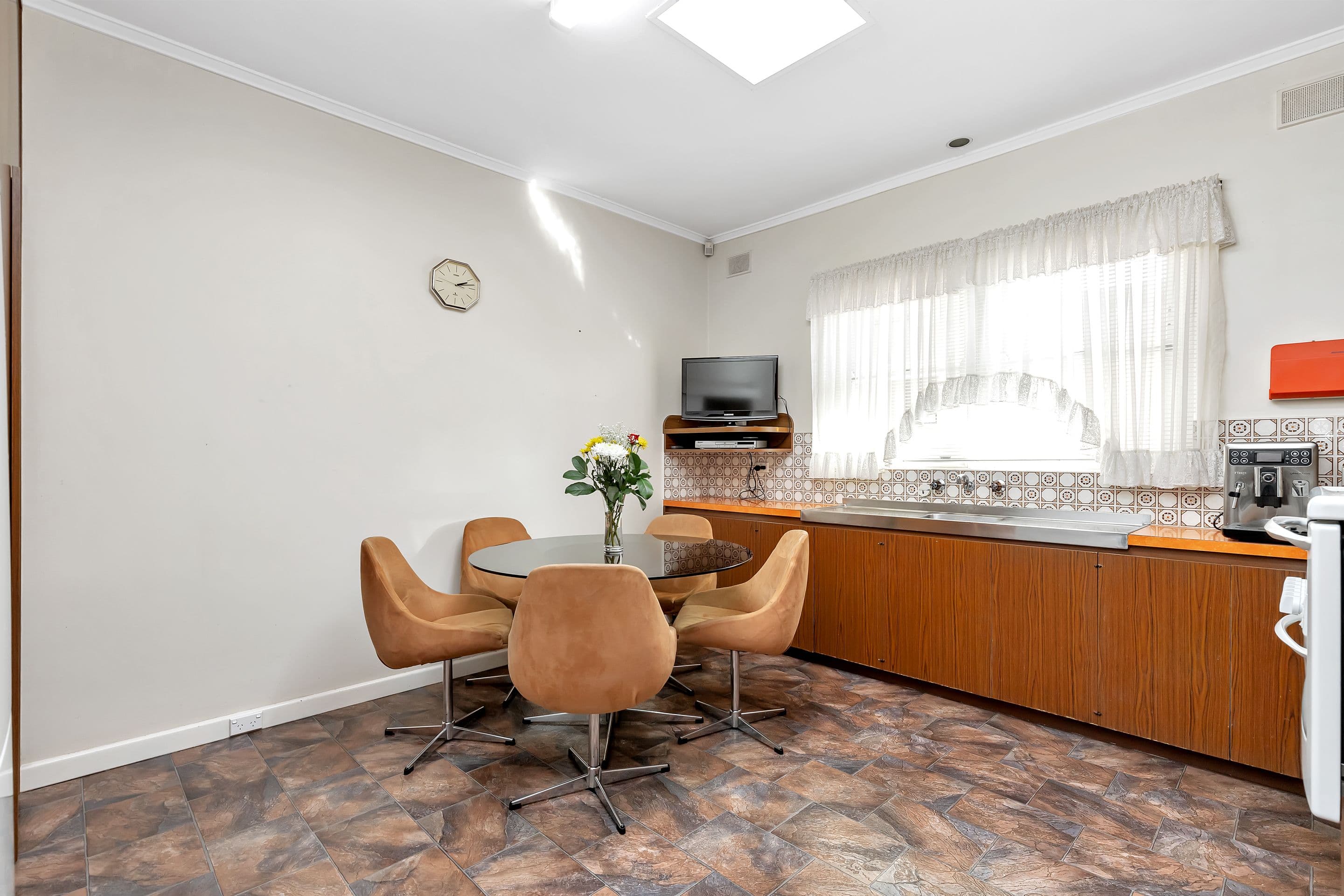 17 Tudor Avenue, Clovelly Park SA 5042, Clovelly Park - Thumbnail 4