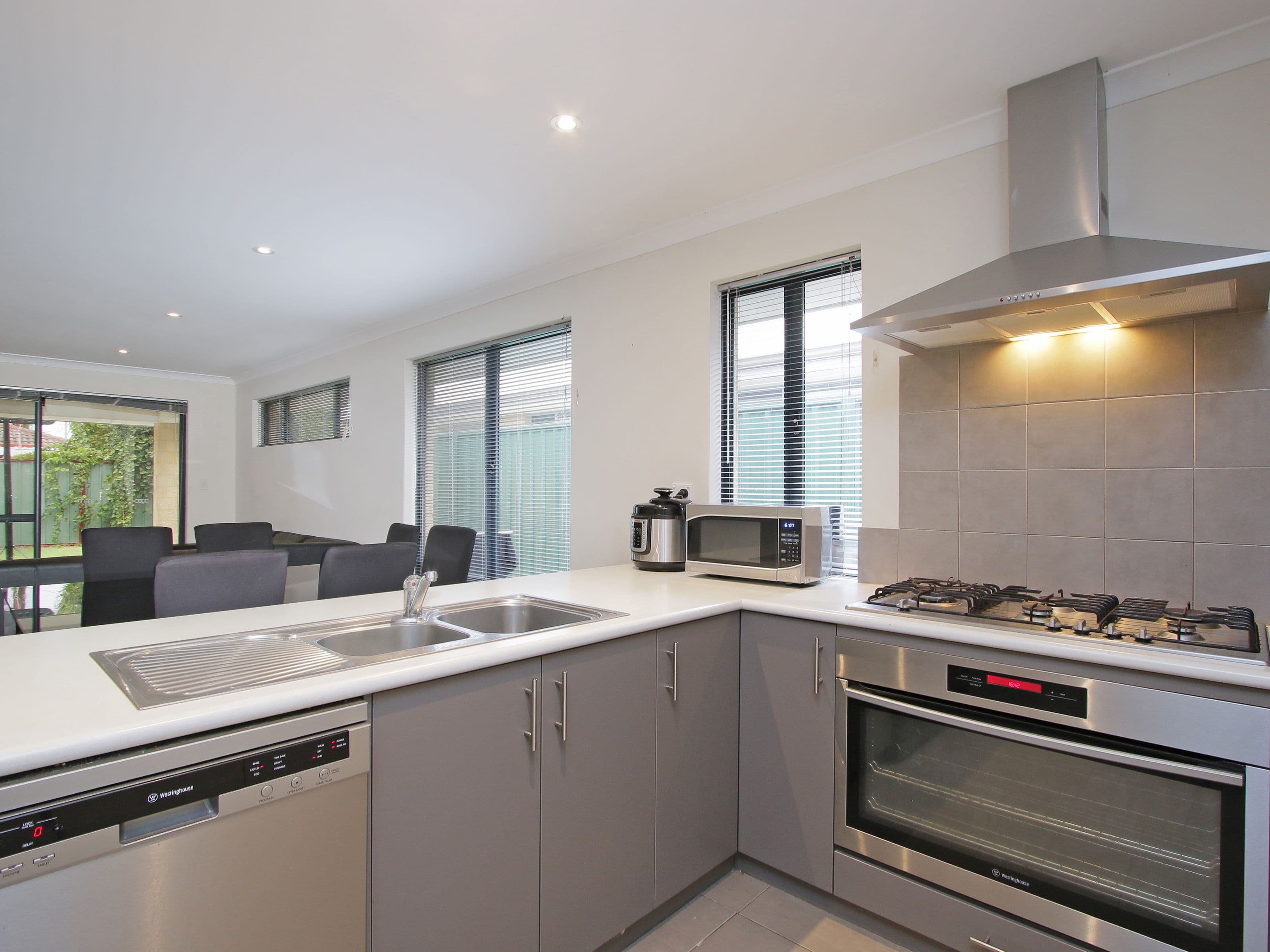 13 Walton Street, Queens Park WA 6107, Queens Park - Thumbnail 2