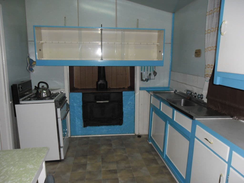 2 Caron Street, Carnamah WA 6517, Carnamah - Thumbnail 2