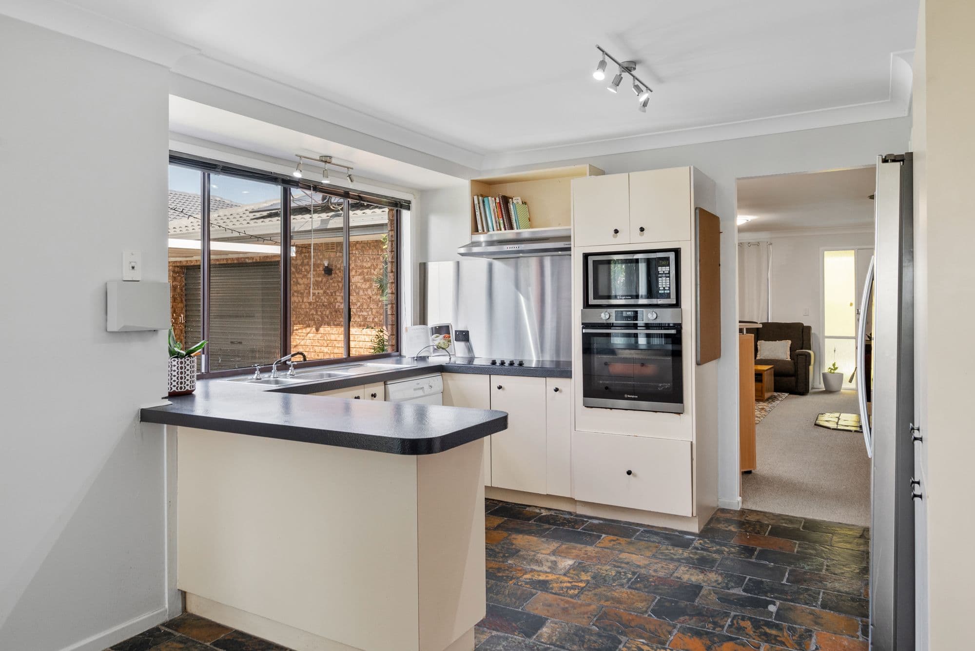 30 Debenham Avenue, Leumeah NSW 2560, Leumeah - Thumbnail 6