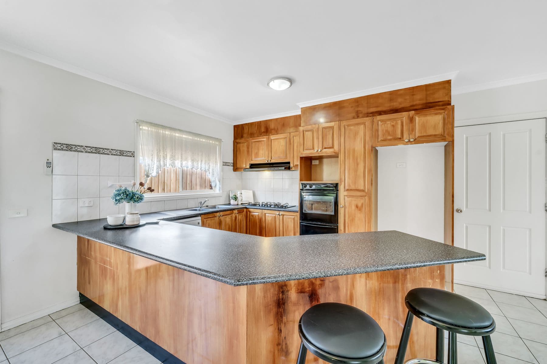 15 Hilton Street, Craigieburn VIC 3064, Craigieburn - Thumbnail 5