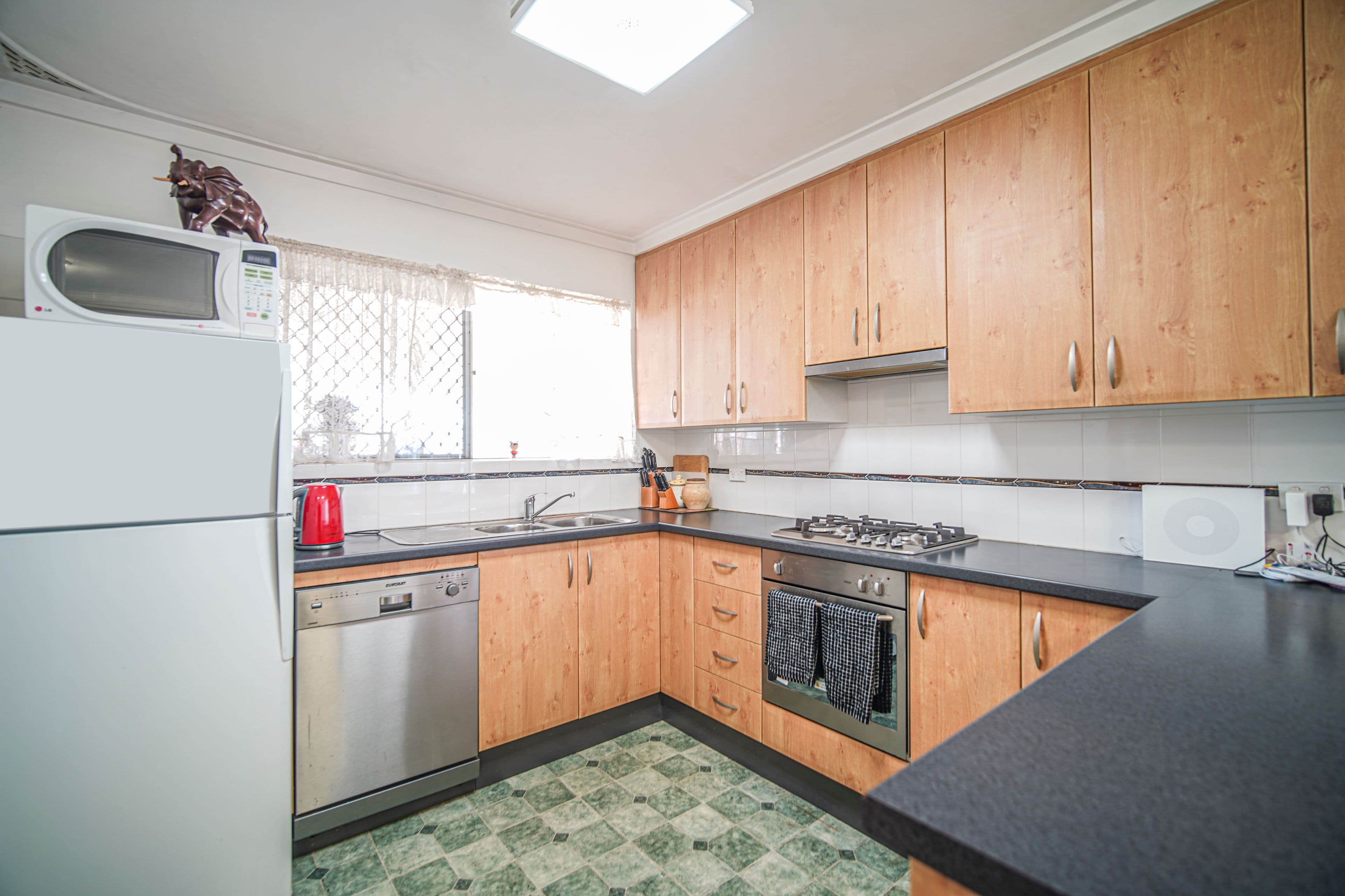 12 Morago Crescent, Cloverdale WA 6105, Cloverdale - Thumbnail 5