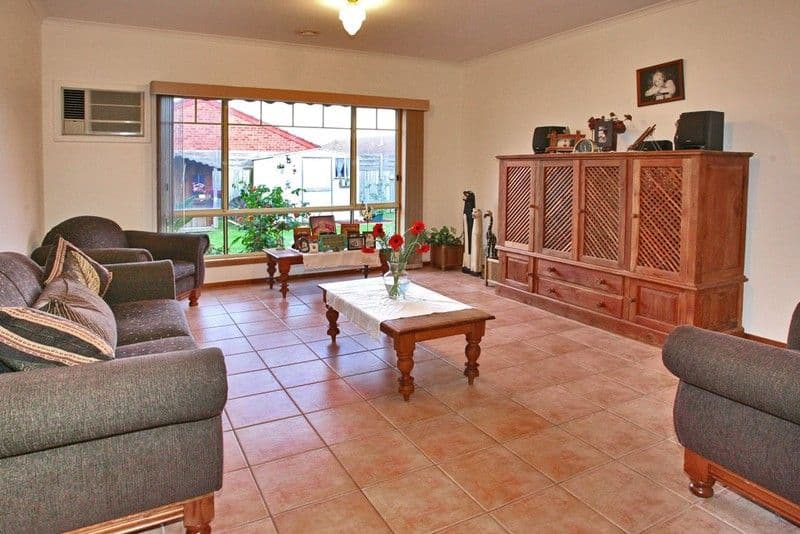 5 John August Walk, SEABROOK VIC 3028, Seabrook - Thumbnail 3