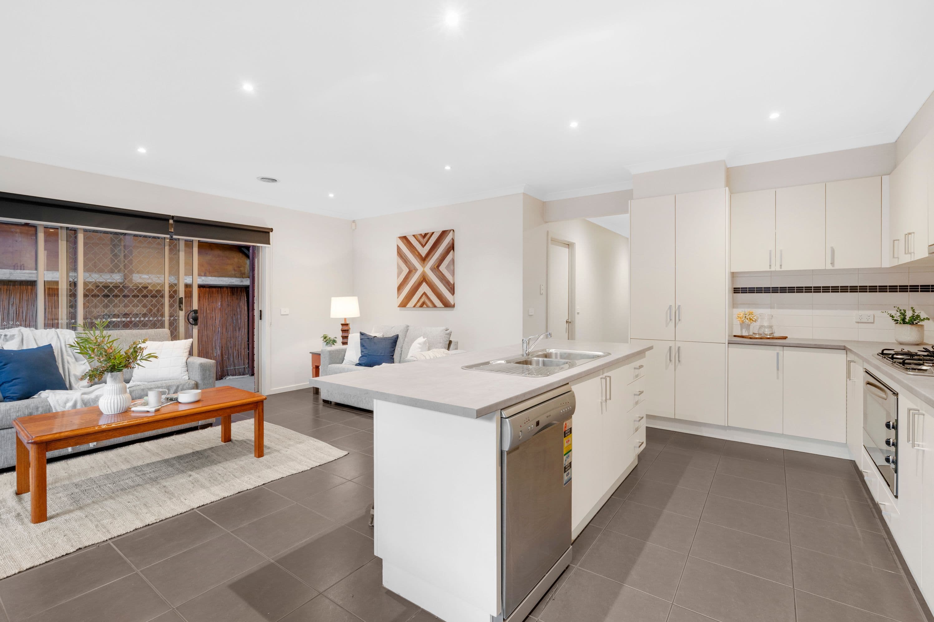 20 St Johns Court, South Morang VIC 3752, South Morang - Thumbnail 3