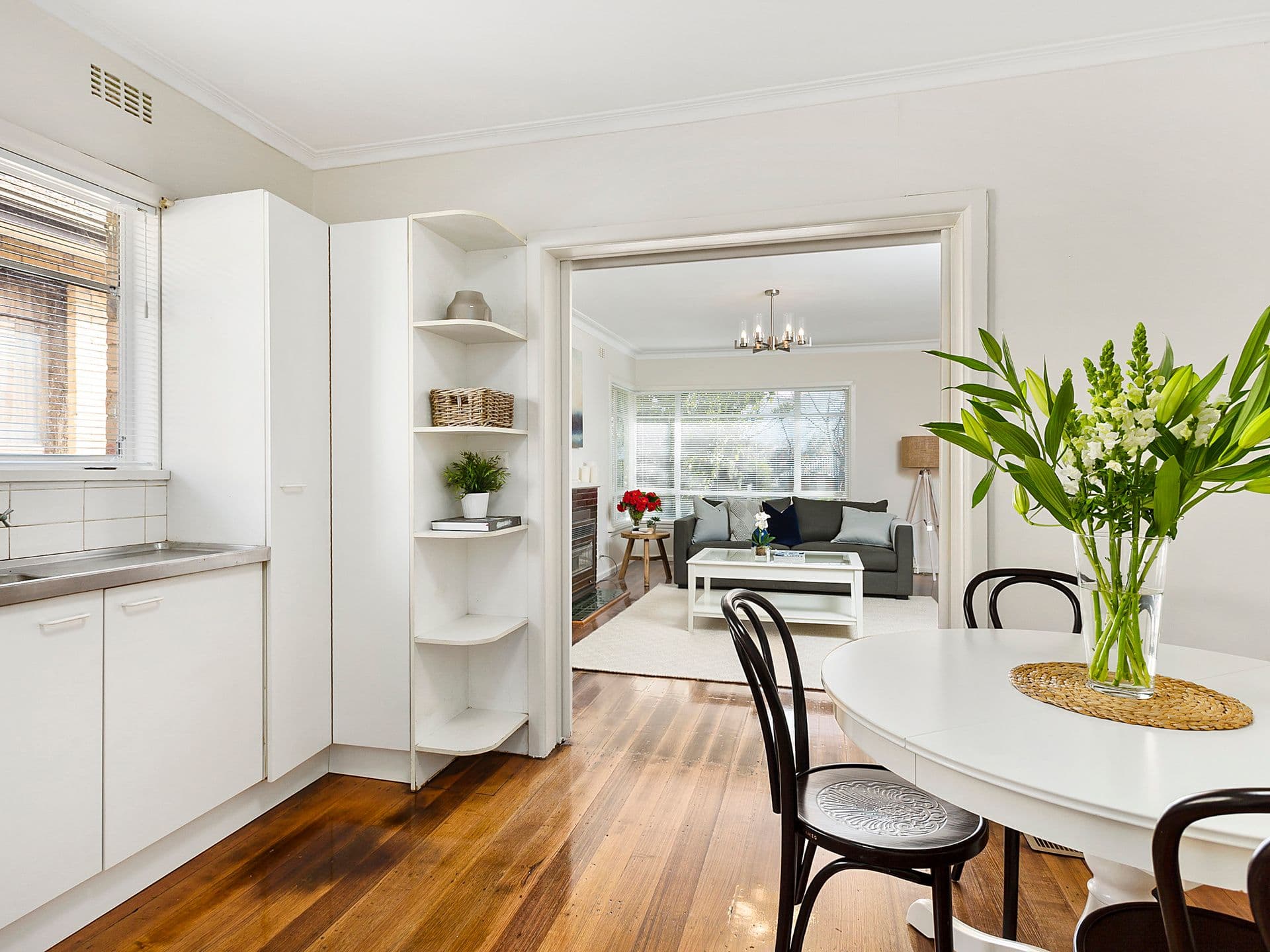 5 Deakin Street, Mitcham VIC 3132, Mitcham - Thumbnail 2