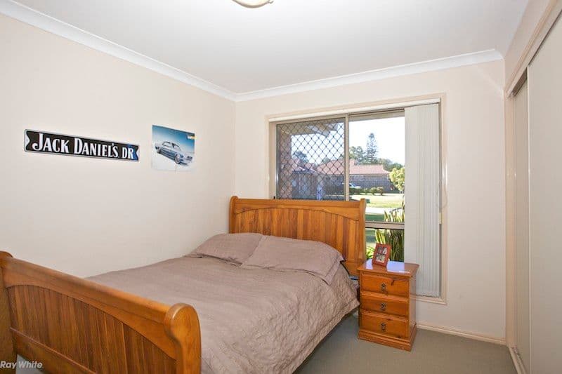 24 Logan Terrace, DECEPTION BAY QLD 4508, Deception Bay - Thumbnail 6