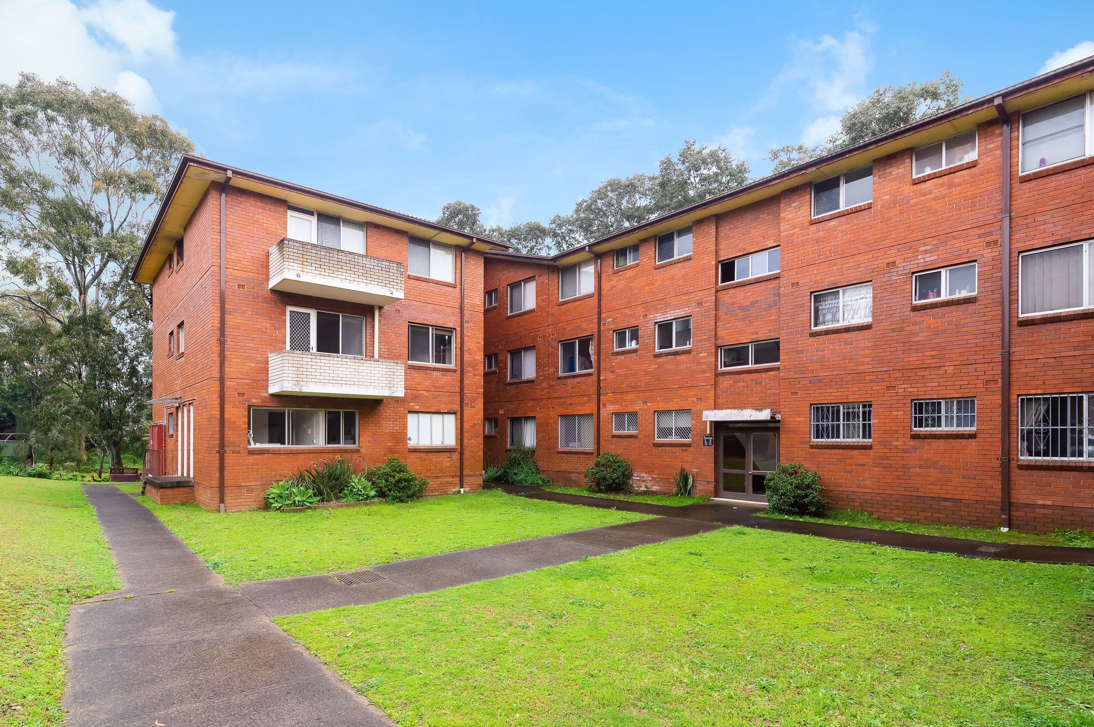 190 Sandal Crescent, Carramar NSW 2163, Carramar - Thumbnail 4