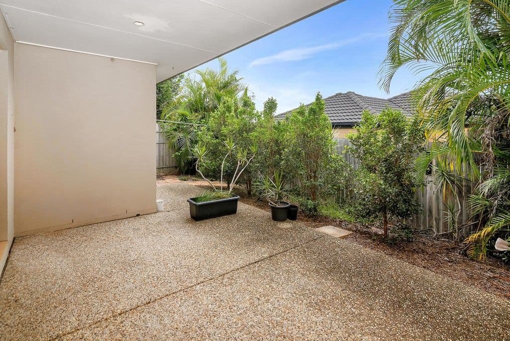 16 Old Kent Road, Upper Coomera QLD 4209, Upper Coomera - Thumbnail 8