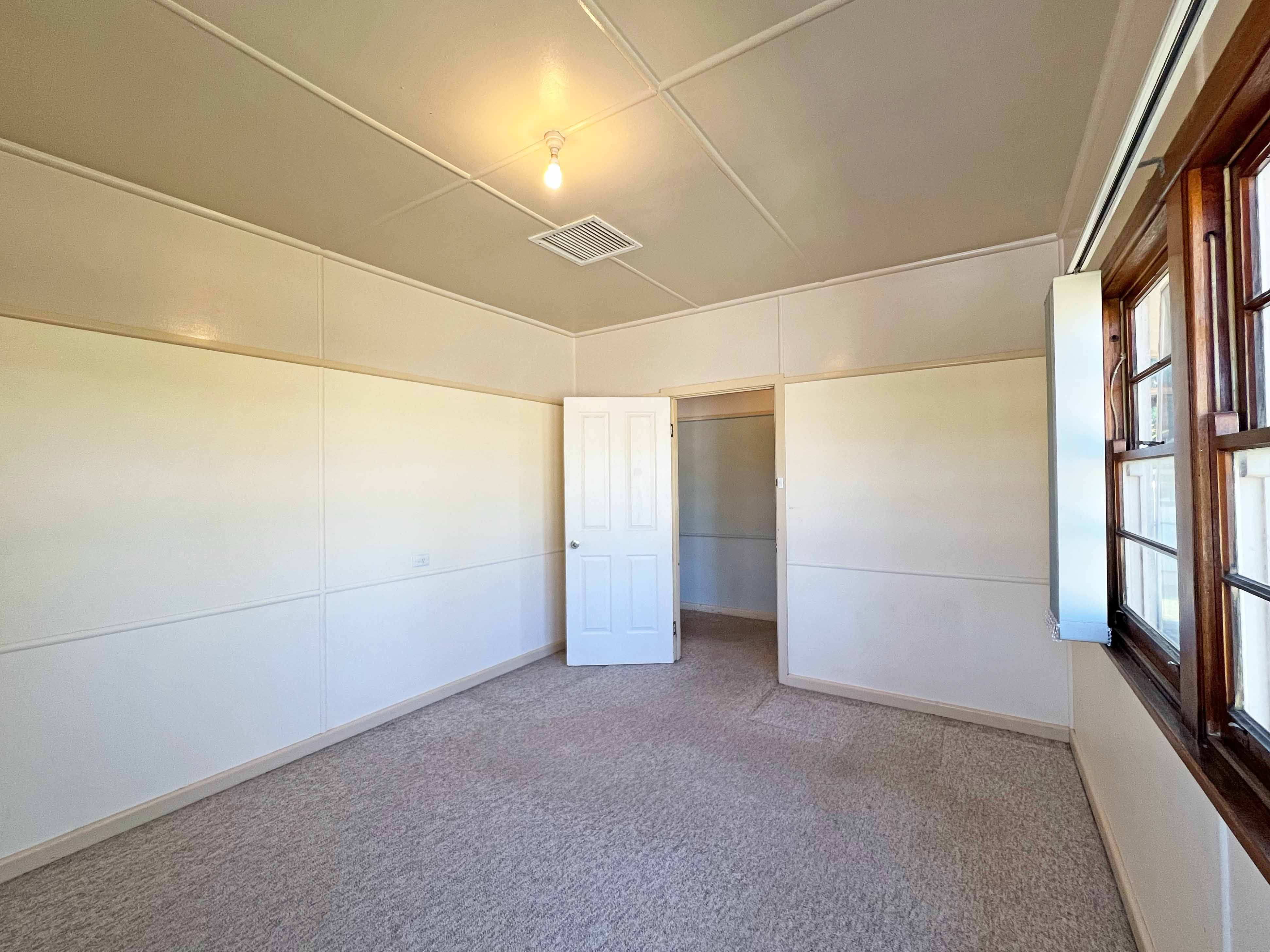 17 Thomson Street, Forbes NSW 2871, Forbes - Thumbnail 7
