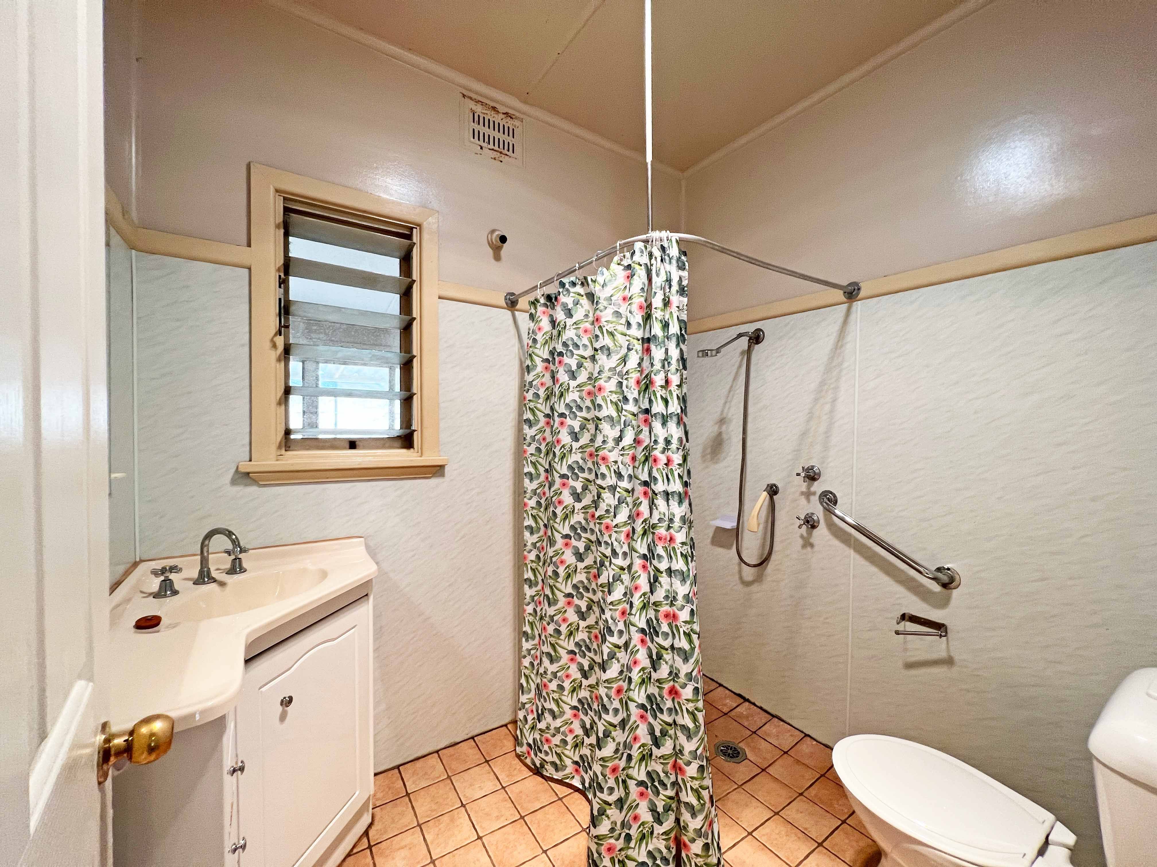 17 Thomson Street, Forbes NSW 2871, Forbes - Thumbnail 8